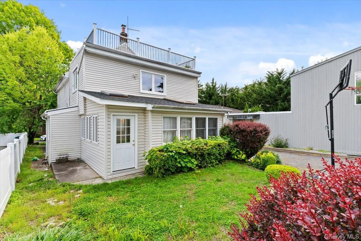 3 Franklin Road, North Hempstead, NY, 5 Bedrooms Bedrooms, 9 Rooms Rooms,2 BathroomsBathrooms,Residential,For Rent,Franklin,0,999877 3 Franklin Road, North Hempstead, NY, 5 Bedrooms Bedrooms, 9 Rooms Rooms,2 BathroomsBathrooms,Residential,For Rent,Franklin,0,999877