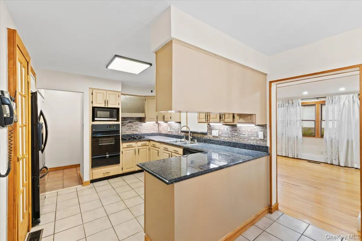 3 Franklin Road, North Hempstead, NY, 5 Bedrooms Bedrooms, 9 Rooms Rooms,2 BathroomsBathrooms,Residential,For Rent,Franklin,0,999877 3 Franklin Road, North Hempstead, NY, 5 Bedrooms Bedrooms, 9 Rooms Rooms,2 BathroomsBathrooms,Residential,For Rent,Franklin,0,999877