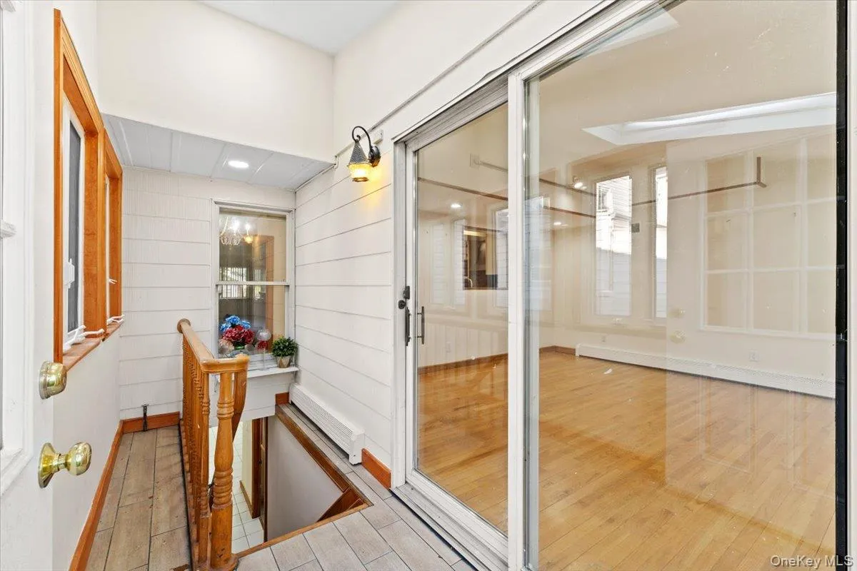3 Franklin Road, North Hempstead, NY, 5 Bedrooms Bedrooms, 9 Rooms Rooms,2 BathroomsBathrooms,Residential,For Rent,Franklin,0,999877 3 Franklin Road, North Hempstead, NY, 5 Bedrooms Bedrooms, 9 Rooms Rooms,2 BathroomsBathrooms,Residential,For Rent,Franklin,0,999877