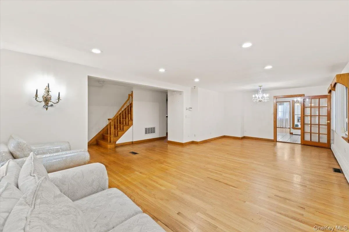 3 Franklin Road, North Hempstead, NY, 5 Bedrooms Bedrooms, 9 Rooms Rooms,2 BathroomsBathrooms,Residential,For Rent,Franklin,0,999877 3 Franklin Road, North Hempstead, NY, 5 Bedrooms Bedrooms, 9 Rooms Rooms,2 BathroomsBathrooms,Residential,For Rent,Franklin,0,999877