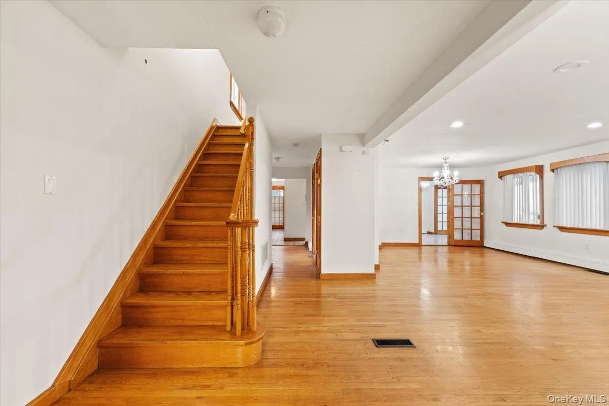 3 Franklin Road, North Hempstead, NY, 5 Bedrooms Bedrooms, 9 Rooms Rooms,2 BathroomsBathrooms,Residential,For Rent,Franklin,0,999877 3 Franklin Road, North Hempstead, NY, 5 Bedrooms Bedrooms, 9 Rooms Rooms,2 BathroomsBathrooms,Residential,For Rent,Franklin,0,999877