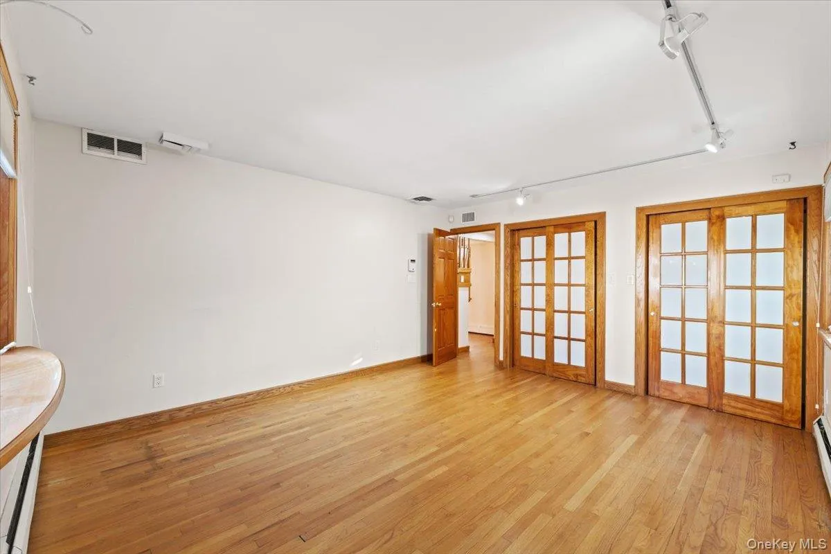 3 Franklin Road, North Hempstead, NY, 5 Bedrooms Bedrooms, 9 Rooms Rooms,2 BathroomsBathrooms,Residential,For Rent,Franklin,0,999877 3 Franklin Road, North Hempstead, NY, 5 Bedrooms Bedrooms, 9 Rooms Rooms,2 BathroomsBathrooms,Residential,For Rent,Franklin,0,999877