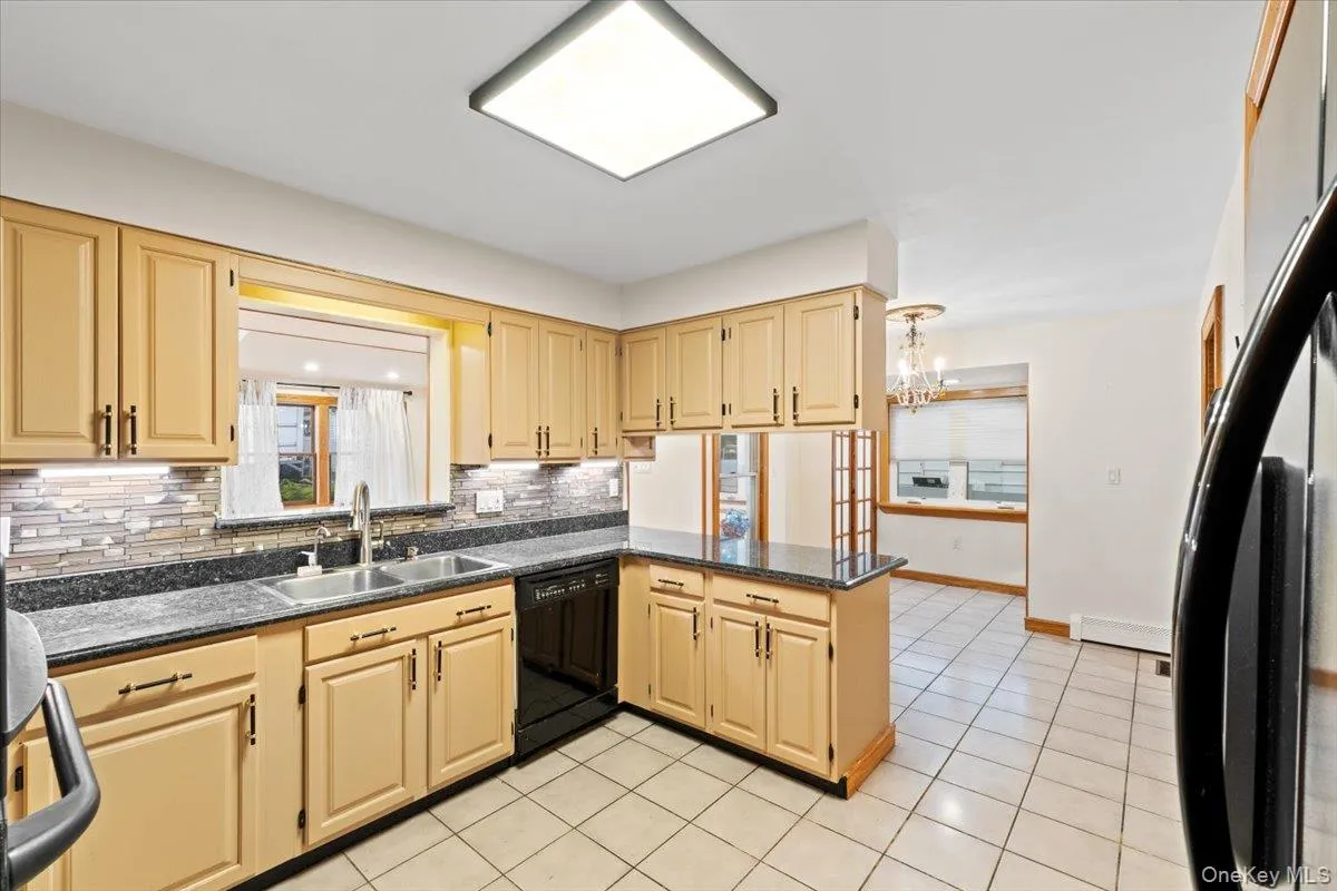 3 Franklin Road, North Hempstead, NY, 5 Bedrooms Bedrooms, 9 Rooms Rooms,2 BathroomsBathrooms,Residential,For Rent,Franklin,0,999877 3 Franklin Road, North Hempstead, NY, 5 Bedrooms Bedrooms, 9 Rooms Rooms,2 BathroomsBathrooms,Residential,For Rent,Franklin,0,999877