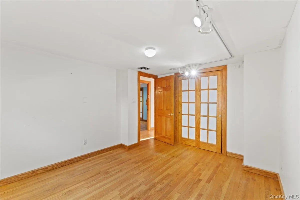 3 Franklin Road, North Hempstead, NY, 5 Bedrooms Bedrooms, 9 Rooms Rooms,2 BathroomsBathrooms,Residential,For Rent,Franklin,0,999877 3 Franklin Road, North Hempstead, NY, 5 Bedrooms Bedrooms, 9 Rooms Rooms,2 BathroomsBathrooms,Residential,For Rent,Franklin,0,999877