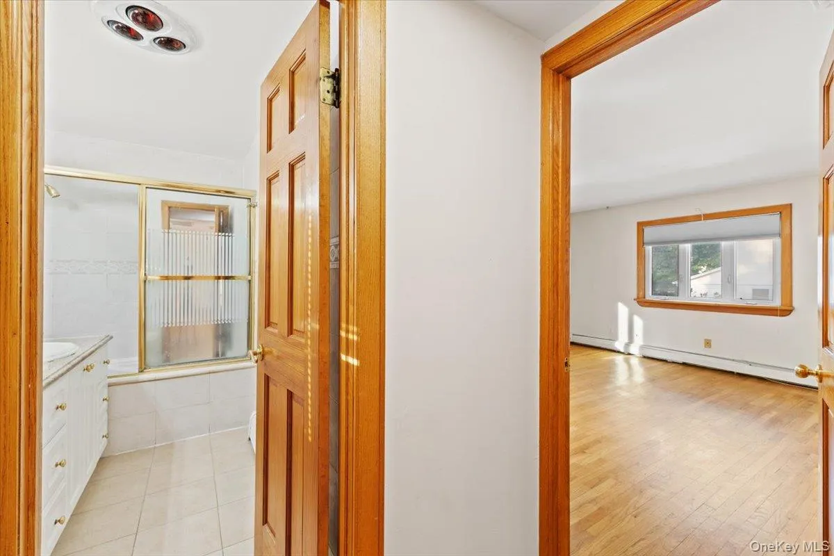 3 Franklin Road, North Hempstead, NY, 5 Bedrooms Bedrooms, 9 Rooms Rooms,2 BathroomsBathrooms,Residential,For Rent,Franklin,0,999877 3 Franklin Road, North Hempstead, NY, 5 Bedrooms Bedrooms, 9 Rooms Rooms,2 BathroomsBathrooms,Residential,For Rent,Franklin,0,999877