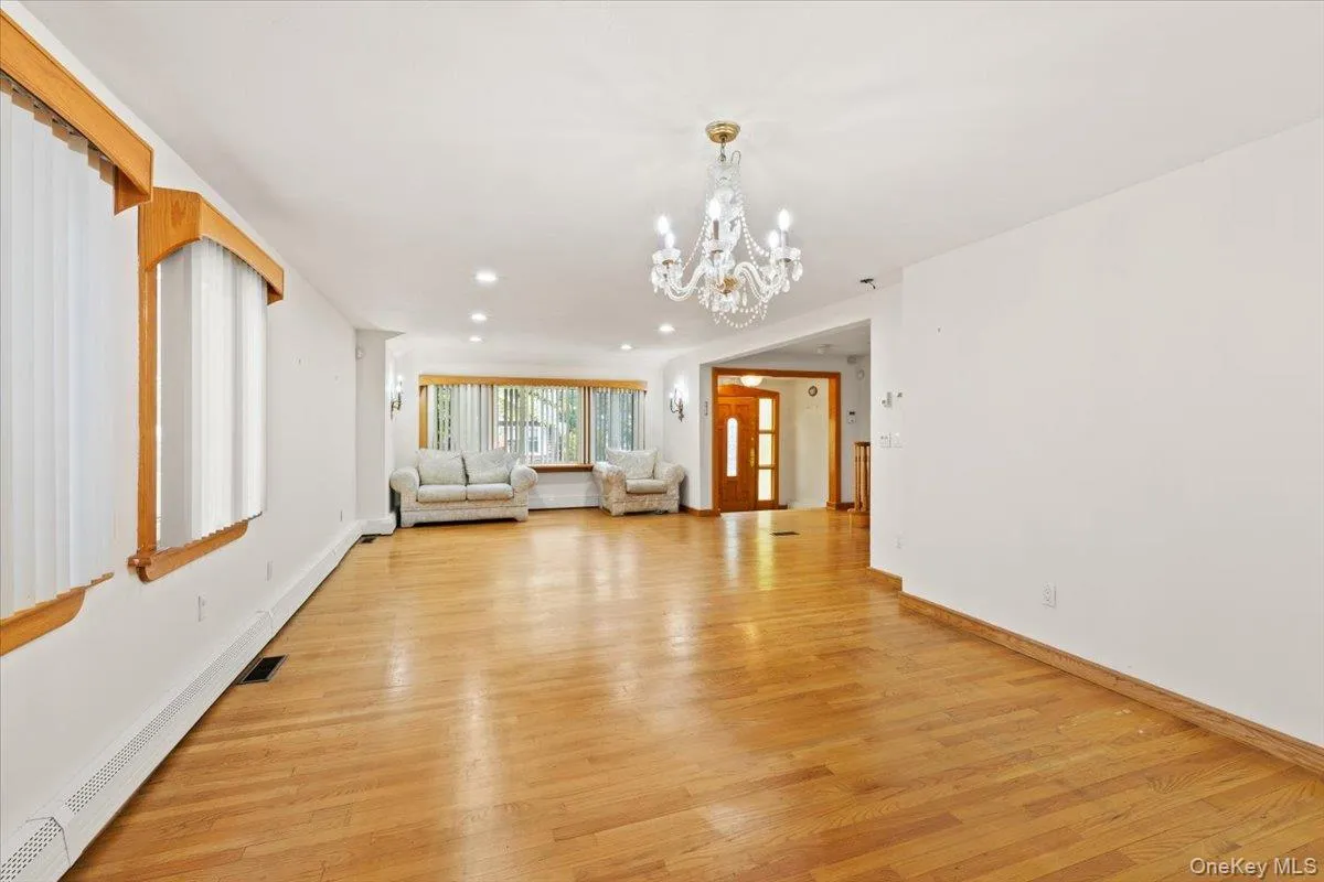 3 Franklin Road, North Hempstead, NY, 5 Bedrooms Bedrooms, 9 Rooms Rooms,2 BathroomsBathrooms,Residential,For Rent,Franklin,0,999877 3 Franklin Road, North Hempstead, NY, 5 Bedrooms Bedrooms, 9 Rooms Rooms,2 BathroomsBathrooms,Residential,For Rent,Franklin,0,999877