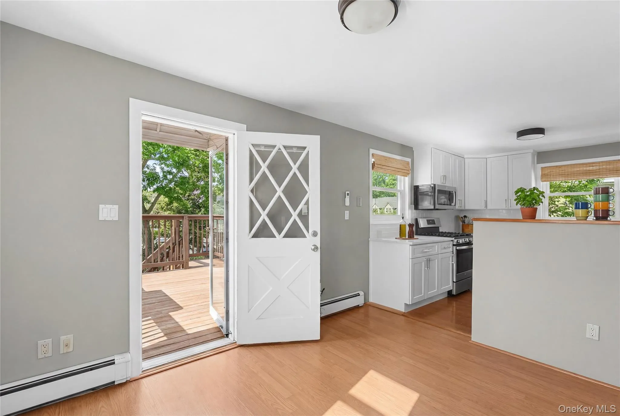 11 Miller Street, Glen Cove, NY, 1 Bedroom Bedrooms, 6 Rooms Rooms,1 BathroomBathrooms,Residential Lease,For Rent,Miller,0,999887 11 Miller Street, Glen Cove, NY, 1 Bedroom Bedrooms, 6 Rooms Rooms,1 BathroomBathrooms,Residential Lease,For Rent,Miller,0,999887
