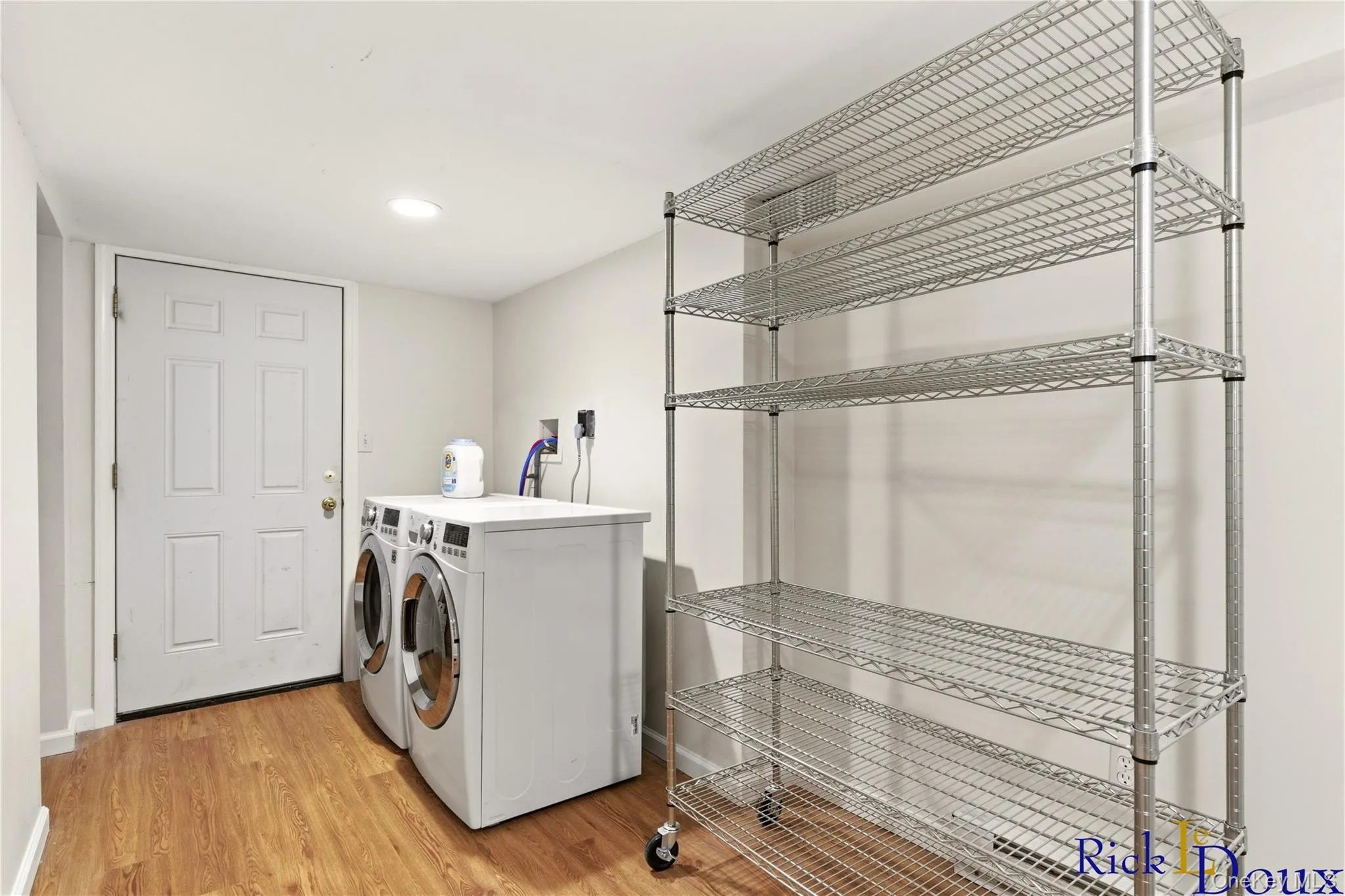 223 Old Post Road, Brookhaven, NY, 3 Bedrooms Bedrooms, 8 Rooms Rooms,2 BathroomsBathrooms,Residential,For Rent,Old Post,0,999888 223 Old Post Road, Brookhaven, NY, 3 Bedrooms Bedrooms, 8 Rooms Rooms,2 BathroomsBathrooms,Residential,For Rent,Old Post,0,999888