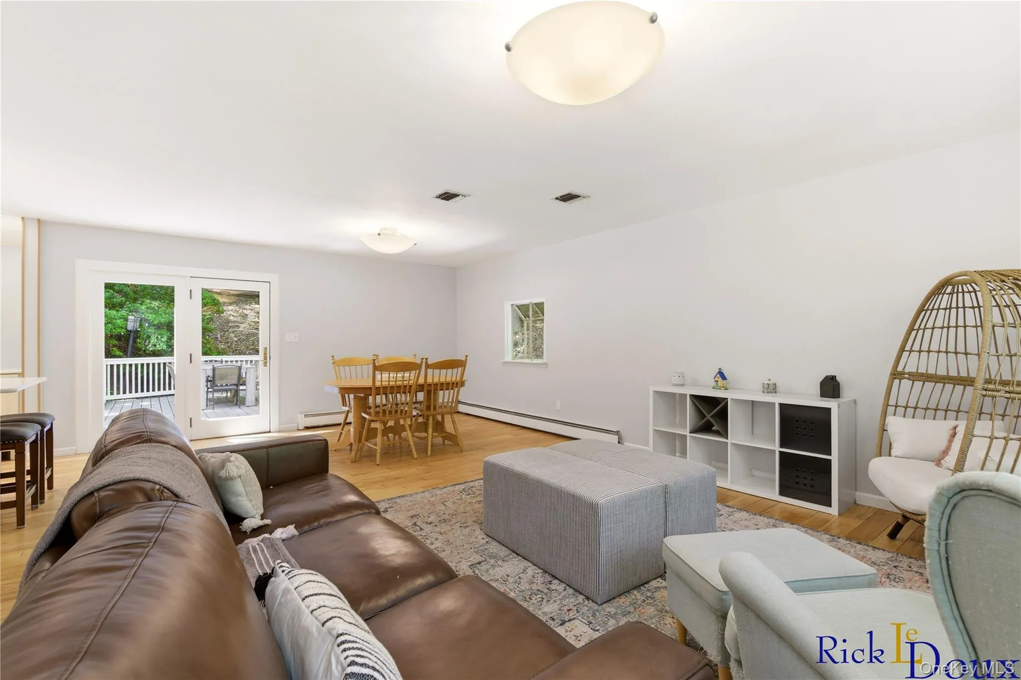 223 Old Post Road, Brookhaven, NY, 3 Bedrooms Bedrooms, 8 Rooms Rooms,2 BathroomsBathrooms,Residential,For Rent,Old Post,0,999888 223 Old Post Road, Brookhaven, NY, 3 Bedrooms Bedrooms, 8 Rooms Rooms,2 BathroomsBathrooms,Residential,For Rent,Old Post,0,999888