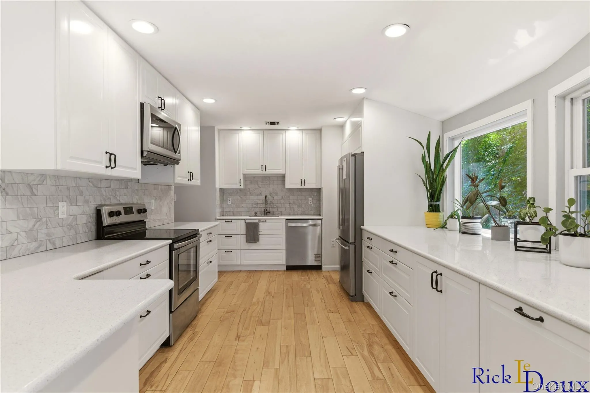 223 Old Post Road, Brookhaven, NY, 3 Bedrooms Bedrooms, 8 Rooms Rooms,2 BathroomsBathrooms,Residential,For Rent,Old Post,0,999888 223 Old Post Road, Brookhaven, NY, 3 Bedrooms Bedrooms, 8 Rooms Rooms,2 BathroomsBathrooms,Residential,For Rent,Old Post,0,999888