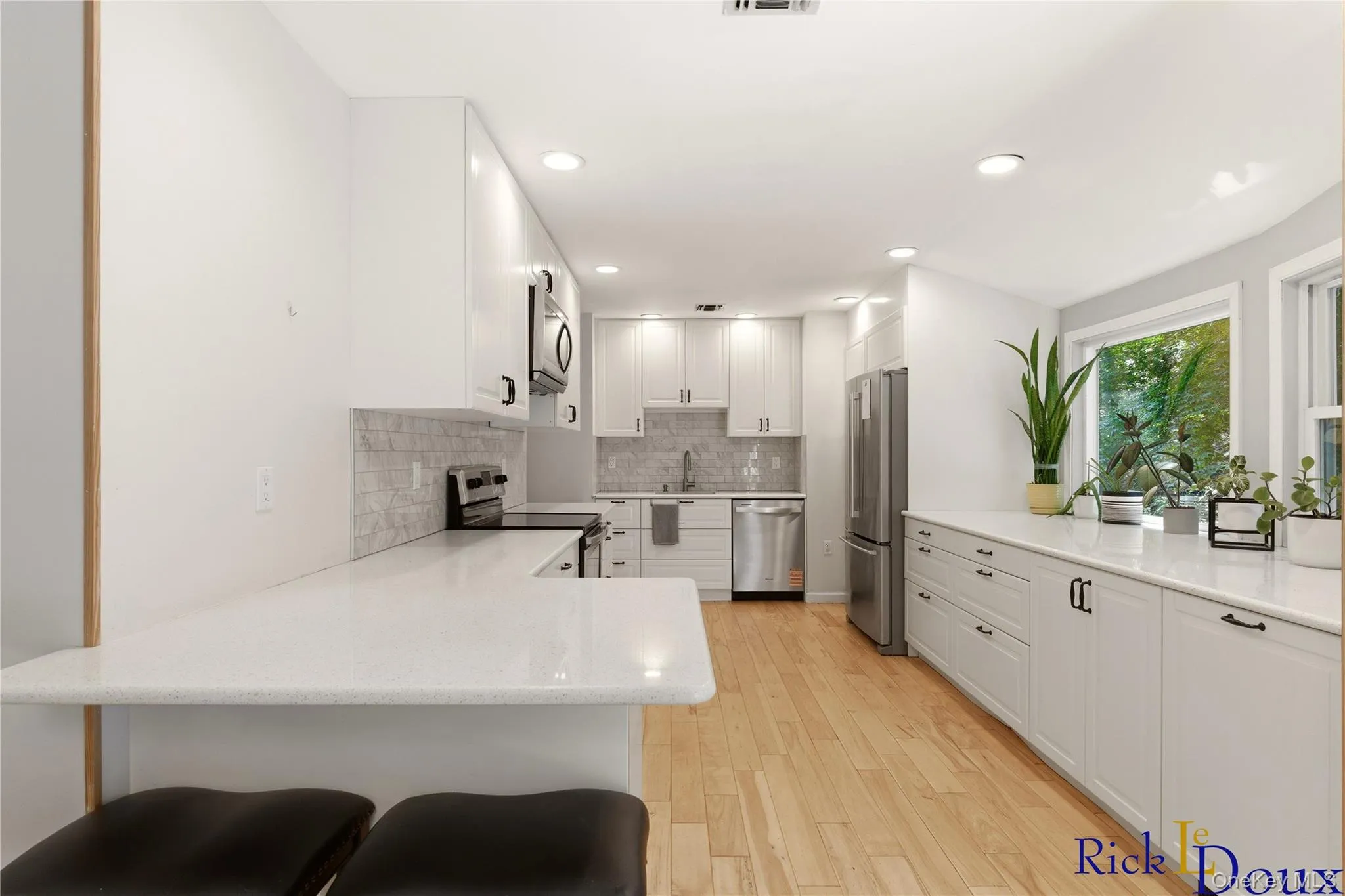 223 Old Post Road, Brookhaven, NY, 3 Bedrooms Bedrooms, 8 Rooms Rooms,2 BathroomsBathrooms,Residential,For Rent,Old Post,0,999888 223 Old Post Road, Brookhaven, NY, 3 Bedrooms Bedrooms, 8 Rooms Rooms,2 BathroomsBathrooms,Residential,For Rent,Old Post,0,999888