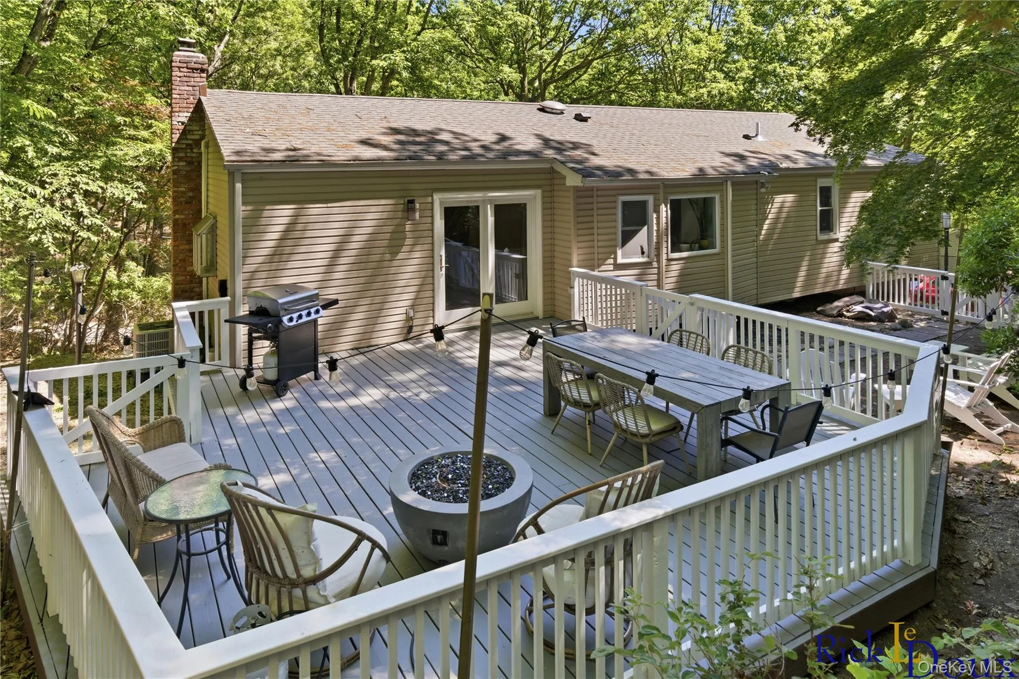 223 Old Post Road, Brookhaven, NY, 3 Bedrooms Bedrooms, 8 Rooms Rooms,2 BathroomsBathrooms,Residential,For Rent,Old Post,0,999888 223 Old Post Road, Brookhaven, NY, 3 Bedrooms Bedrooms, 8 Rooms Rooms,2 BathroomsBathrooms,Residential,For Rent,Old Post,0,999888