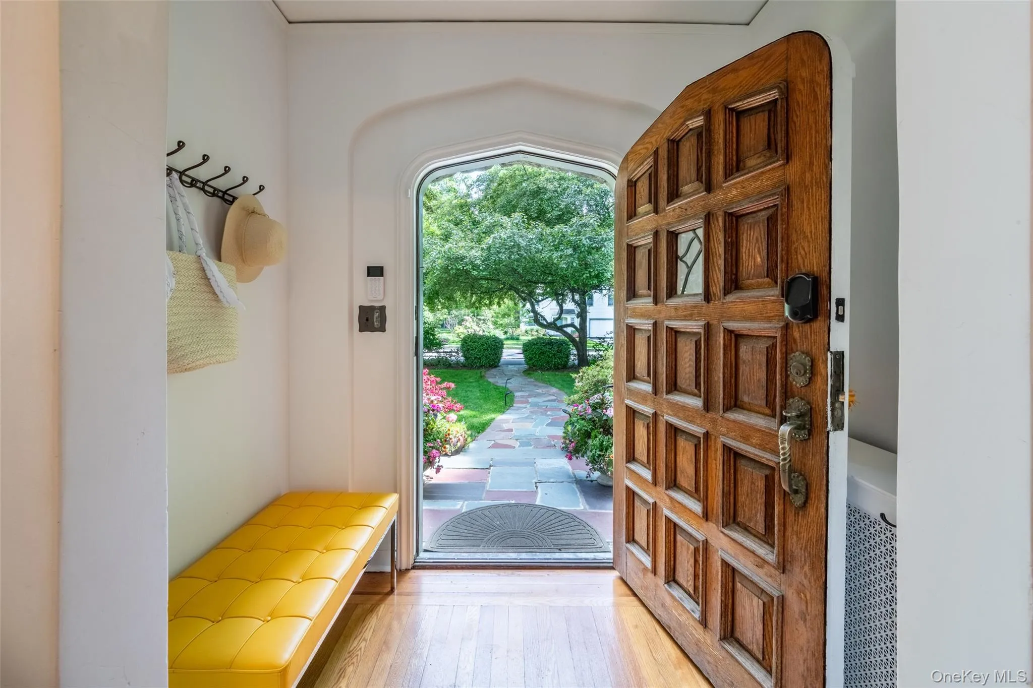 550 Forest Avenue, New Rochelle, NY, 4 Bedrooms Bedrooms, 8 Rooms Rooms,2 BathroomsBathrooms,Residential,For Rent,Forest,0,999890 550 Forest Avenue, New Rochelle, NY, 4 Bedrooms Bedrooms, 8 Rooms Rooms,2 BathroomsBathrooms,Residential,For Rent,Forest,0,999890