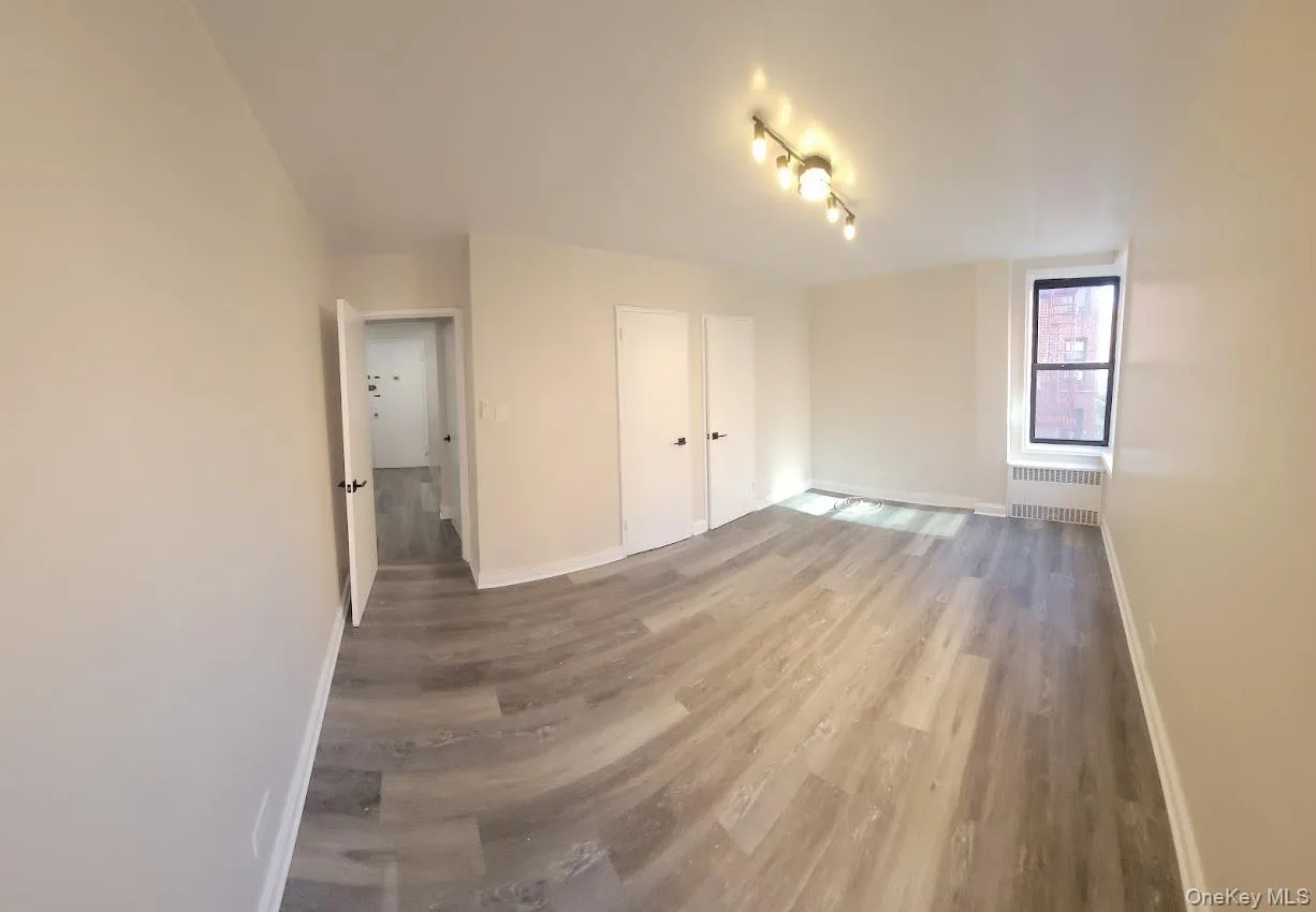 141-60 84th Road, New York, NY, 1 Bedroom Bedrooms, 3 Rooms Rooms,1 BathroomBathrooms,Residential Lease,For Rent,84th,0,999892 141-60 84th Road, New York, NY, 1 Bedroom Bedrooms, 3 Rooms Rooms,1 BathroomBathrooms,Residential Lease,For Rent,84th,0,999892