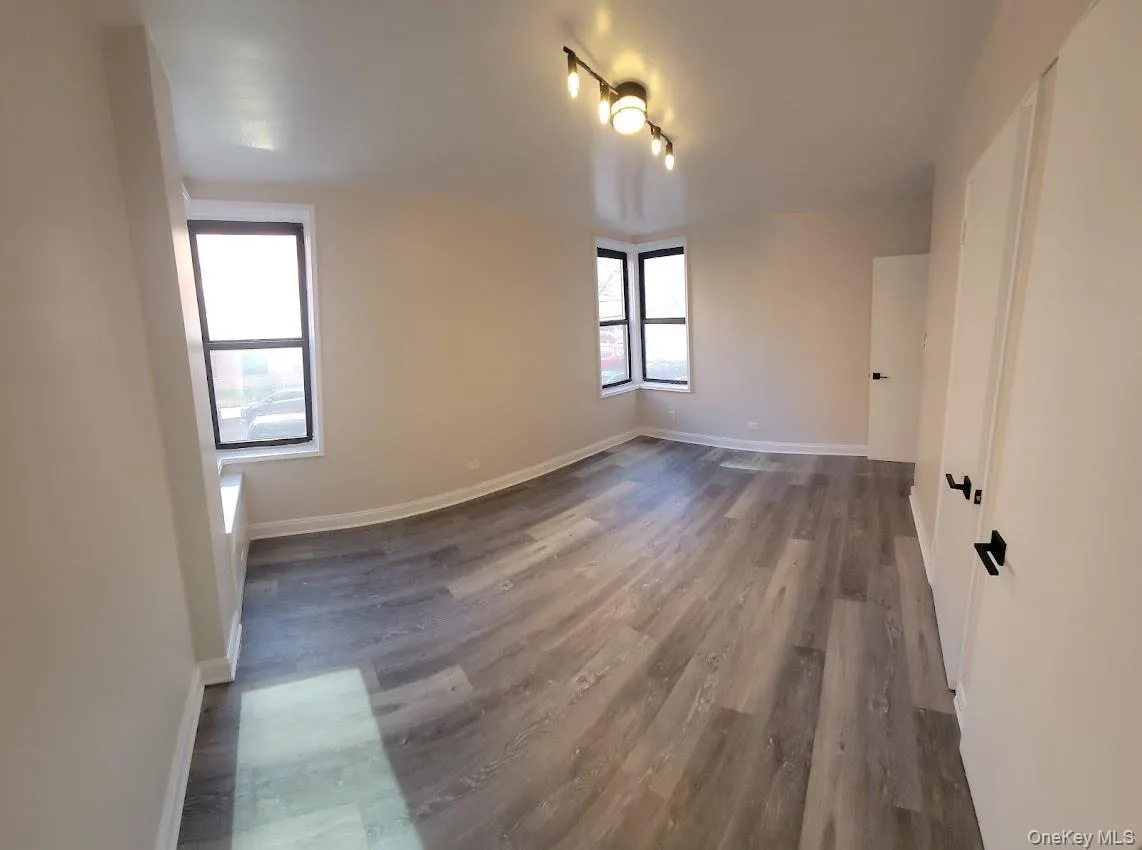 141-60 84th Road, New York, NY, 1 Bedroom Bedrooms, 3 Rooms Rooms,1 BathroomBathrooms,Residential Lease,For Rent,84th,0,999892 141-60 84th Road, New York, NY, 1 Bedroom Bedrooms, 3 Rooms Rooms,1 BathroomBathrooms,Residential Lease,For Rent,84th,0,999892