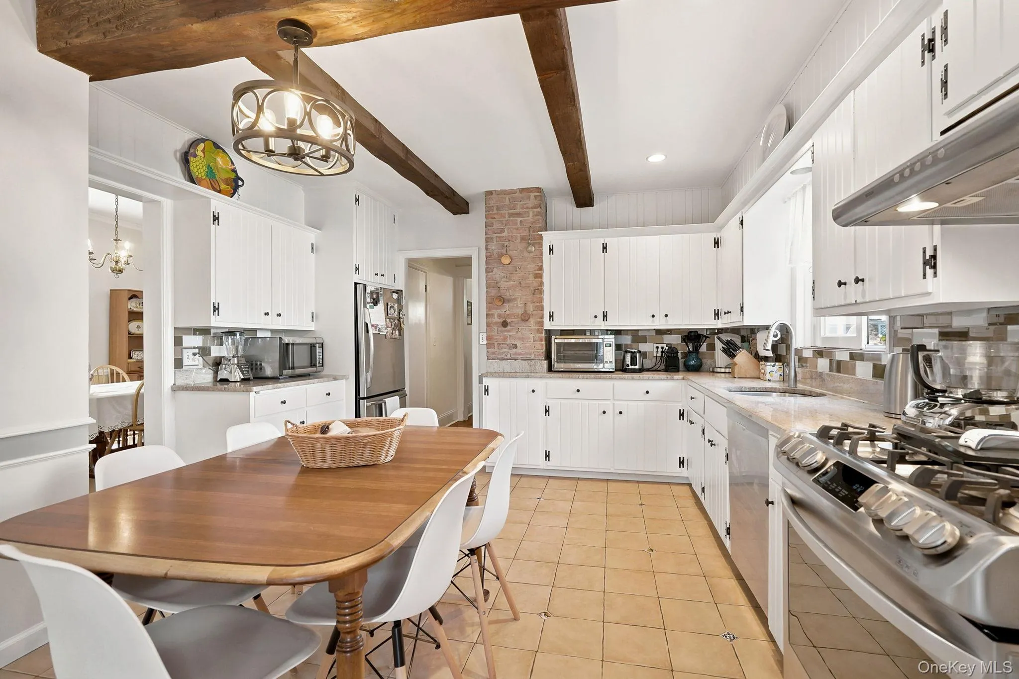 11 Winthrop Avenue, Mamaroneck, NY, 3 Bedrooms Bedrooms, 8 Rooms Rooms,2 BathroomsBathrooms,Residential,For Rent,Winthrop,0,999896 11 Winthrop Avenue, Mamaroneck, NY, 3 Bedrooms Bedrooms, 8 Rooms Rooms,2 BathroomsBathrooms,Residential,For Rent,Winthrop,0,999896