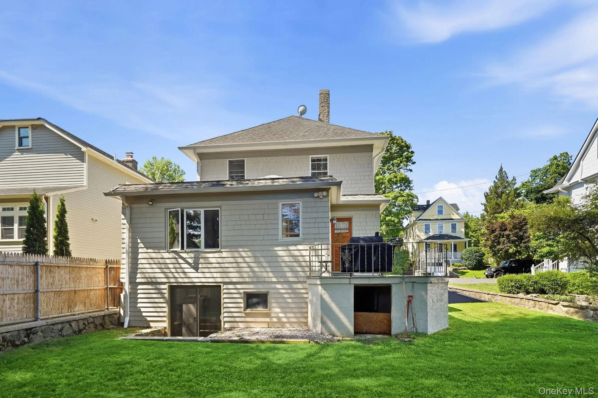 11 Winthrop Avenue, Mamaroneck, NY, 3 Bedrooms Bedrooms, 8 Rooms Rooms,2 BathroomsBathrooms,Residential,For Rent,Winthrop,0,999896 11 Winthrop Avenue, Mamaroneck, NY, 3 Bedrooms Bedrooms, 8 Rooms Rooms,2 BathroomsBathrooms,Residential,For Rent,Winthrop,0,999896