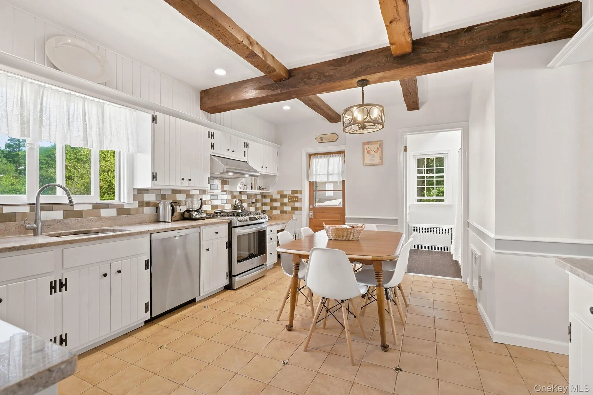 11 Winthrop Avenue, Mamaroneck, NY, 3 Bedrooms Bedrooms, 8 Rooms Rooms,2 BathroomsBathrooms,Residential,For Rent,Winthrop,0,999896 11 Winthrop Avenue, Mamaroneck, NY, 3 Bedrooms Bedrooms, 8 Rooms Rooms,2 BathroomsBathrooms,Residential,For Rent,Winthrop,0,999896