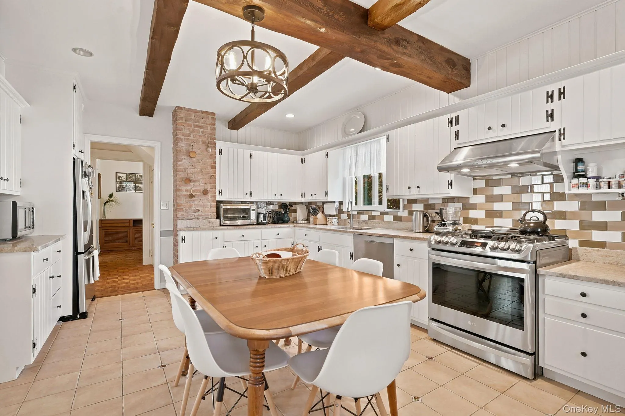 11 Winthrop Avenue, Mamaroneck, NY, 3 Bedrooms Bedrooms, 8 Rooms Rooms,2 BathroomsBathrooms,Residential,For Rent,Winthrop,0,999896 11 Winthrop Avenue, Mamaroneck, NY, 3 Bedrooms Bedrooms, 8 Rooms Rooms,2 BathroomsBathrooms,Residential,For Rent,Winthrop,0,999896