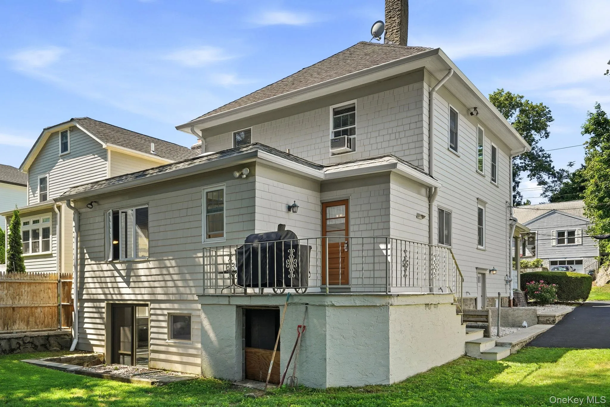 11 Winthrop Avenue, Mamaroneck, NY, 3 Bedrooms Bedrooms, 8 Rooms Rooms,2 BathroomsBathrooms,Residential,For Rent,Winthrop,0,999896 11 Winthrop Avenue, Mamaroneck, NY, 3 Bedrooms Bedrooms, 8 Rooms Rooms,2 BathroomsBathrooms,Residential,For Rent,Winthrop,0,999896