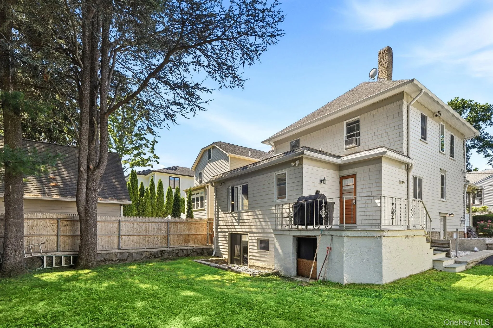 11 Winthrop Avenue, Mamaroneck, NY, 3 Bedrooms Bedrooms, 8 Rooms Rooms,2 BathroomsBathrooms,Residential,For Rent,Winthrop,0,999896 11 Winthrop Avenue, Mamaroneck, NY, 3 Bedrooms Bedrooms, 8 Rooms Rooms,2 BathroomsBathrooms,Residential,For Rent,Winthrop,0,999896