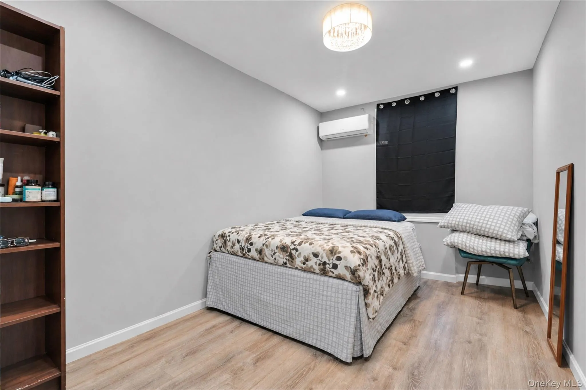 25-22 45th Street, New York, NY, 2 Bedrooms Bedrooms, 4 Rooms Rooms,2 BathroomsBathrooms,Residential,For Rent,45th,0,999899 25-22 45th Street, New York, NY, 2 Bedrooms Bedrooms, 4 Rooms Rooms,2 BathroomsBathrooms,Residential,For Rent,45th,0,999899