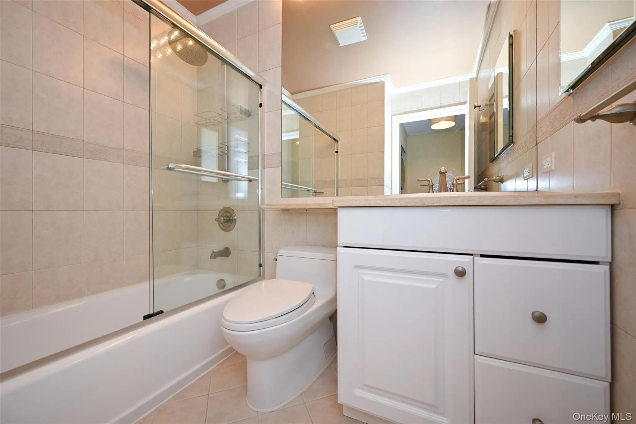 71-21 163rd Street, New York, NY, 3 Bedrooms Bedrooms, 7 Rooms Rooms,2 BathroomsBathrooms,Residential,For Rent,163rd,0,999901 71-21 163rd Street, New York, NY, 3 Bedrooms Bedrooms, 7 Rooms Rooms,2 BathroomsBathrooms,Residential,For Rent,163rd,0,999901