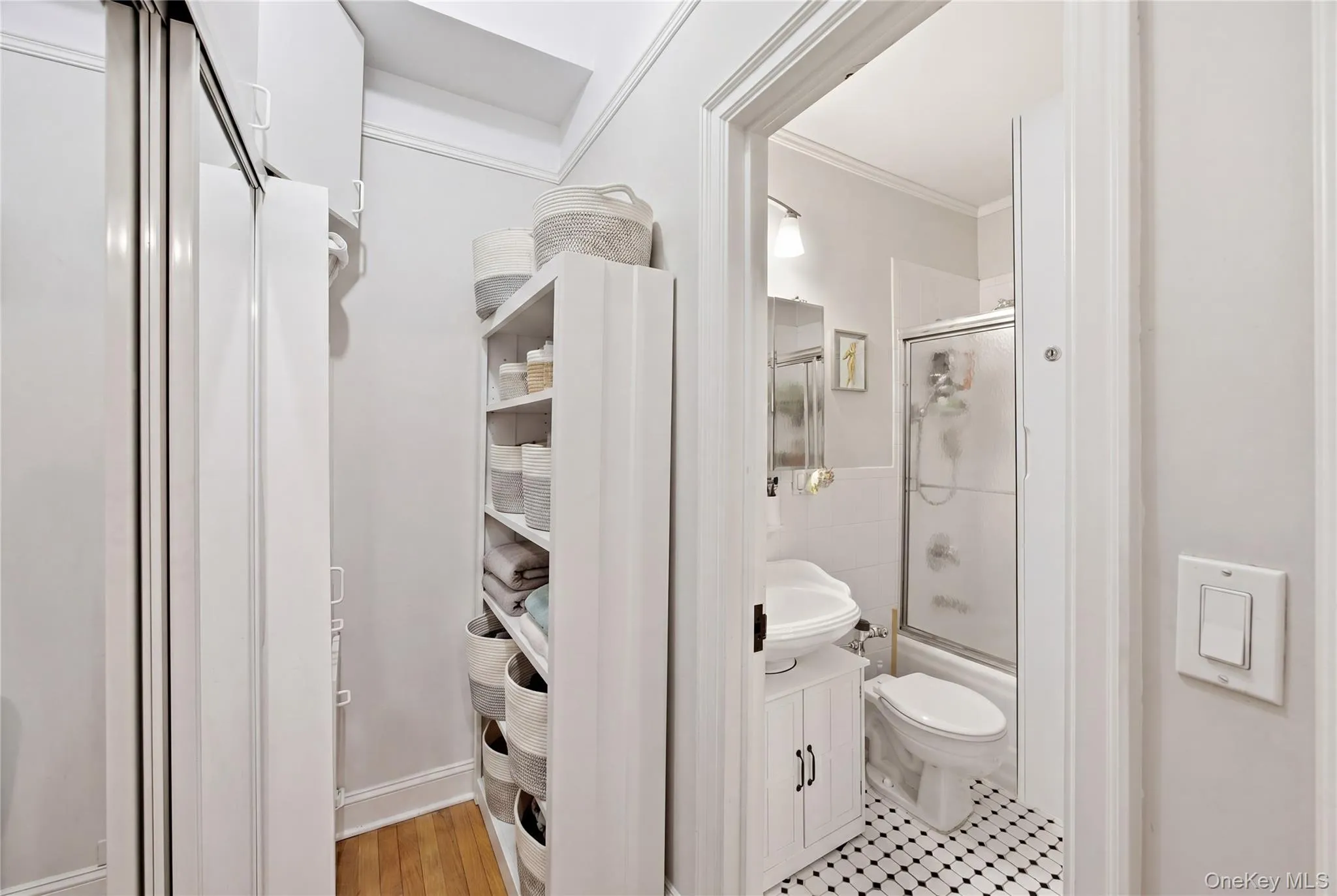 20 Continental Avenue, New York, NY, 1 Bedroom Bedrooms, 2 Rooms Rooms,1 BathroomBathrooms,Residential Sale,For Rent,Continental,0,999904 20 Continental Avenue, New York, NY, 1 Bedroom Bedrooms, 2 Rooms Rooms,1 BathroomBathrooms,Residential Sale,For Rent,Continental,0,999904