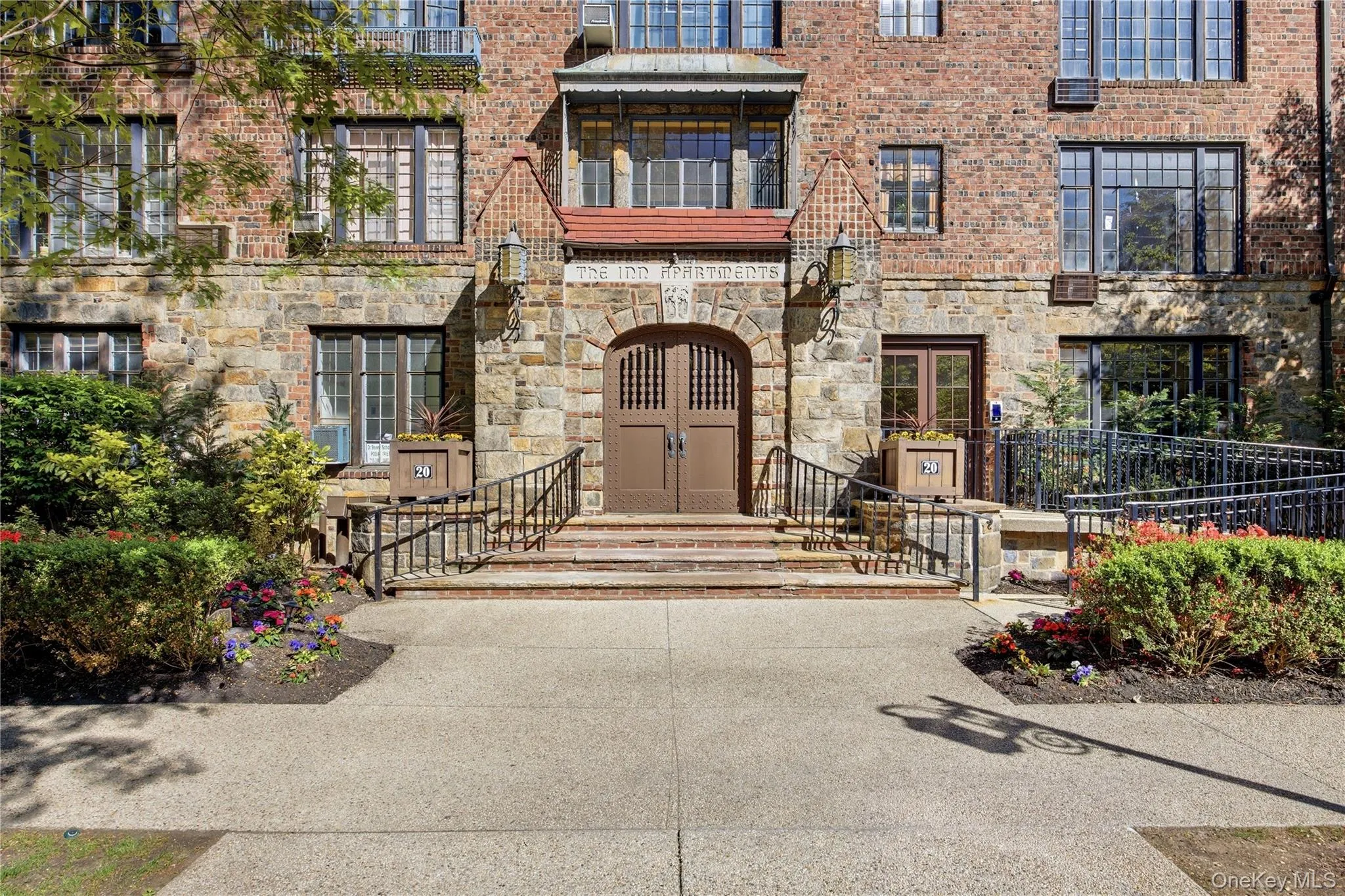 20 Continental Avenue, New York, NY, 1 Bedroom Bedrooms, 2 Rooms Rooms,1 BathroomBathrooms,Residential Sale,For Rent,Continental,0,999904 20 Continental Avenue, New York, NY, 1 Bedroom Bedrooms, 2 Rooms Rooms,1 BathroomBathrooms,Residential Sale,For Rent,Continental,0,999904