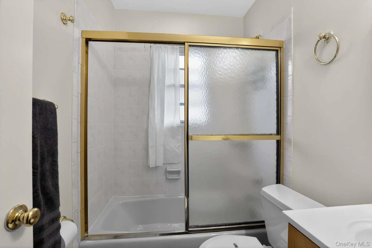 119 Manville Road, Mount Pleasant, NY, 4 Bedrooms Bedrooms, 8 Rooms Rooms,2 BathroomsBathrooms,Residential,For Rent,Manville,0,999905 119 Manville Road, Mount Pleasant, NY, 4 Bedrooms Bedrooms, 8 Rooms Rooms,2 BathroomsBathrooms,Residential,For Rent,Manville,0,999905