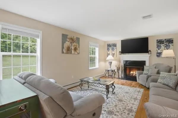 29 Hickory Hill Road, Newburgh (town), NY, 3 Bedrooms Bedrooms, 8 Rooms Rooms,2 BathroomsBathrooms,Residential,For Rent,Hickory Hill,0,999907 29 Hickory Hill Road, Newburgh (town), NY, 3 Bedrooms Bedrooms, 8 Rooms Rooms,2 BathroomsBathrooms,Residential,For Rent,Hickory Hill,0,999907