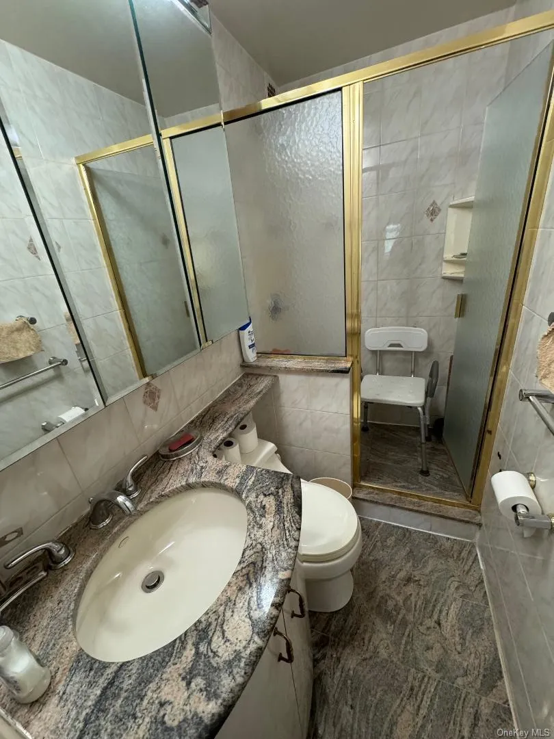 151-15 84th Street, New York, NY, 2 Bedrooms Bedrooms, 5 Rooms Rooms,2 BathroomsBathrooms,Residential,For Rent,84th,0,999915 151-15 84th Street, New York, NY, 2 Bedrooms Bedrooms, 5 Rooms Rooms,2 BathroomsBathrooms,Residential,For Rent,84th,0,999915