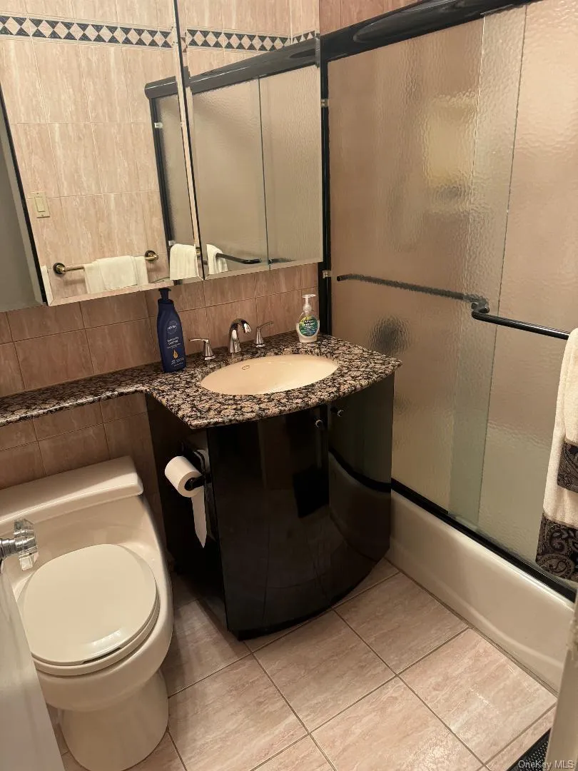 151-15 84th Street, New York, NY, 2 Bedrooms Bedrooms, 5 Rooms Rooms,2 BathroomsBathrooms,Residential,For Rent,84th,0,999915 151-15 84th Street, New York, NY, 2 Bedrooms Bedrooms, 5 Rooms Rooms,2 BathroomsBathrooms,Residential,For Rent,84th,0,999915