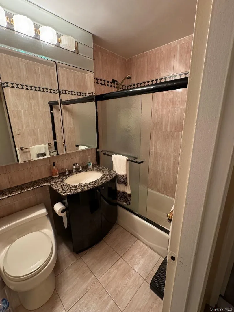 151-15 84th Street, New York, NY, 2 Bedrooms Bedrooms, 5 Rooms Rooms,2 BathroomsBathrooms,Residential,For Rent,84th,0,999915 151-15 84th Street, New York, NY, 2 Bedrooms Bedrooms, 5 Rooms Rooms,2 BathroomsBathrooms,Residential,For Rent,84th,0,999915