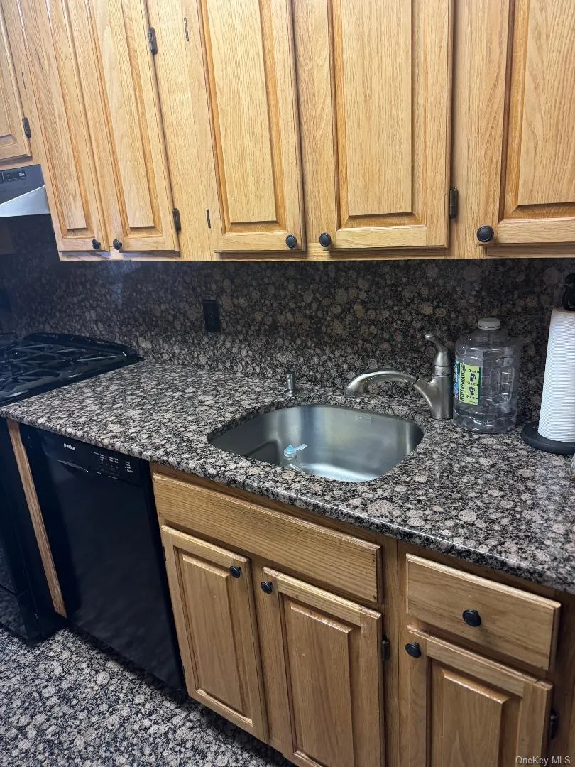 151-15 84th Street, New York, NY, 2 Bedrooms Bedrooms, 5 Rooms Rooms,2 BathroomsBathrooms,Residential,For Rent,84th,0,999915 151-15 84th Street, New York, NY, 2 Bedrooms Bedrooms, 5 Rooms Rooms,2 BathroomsBathrooms,Residential,For Rent,84th,0,999915