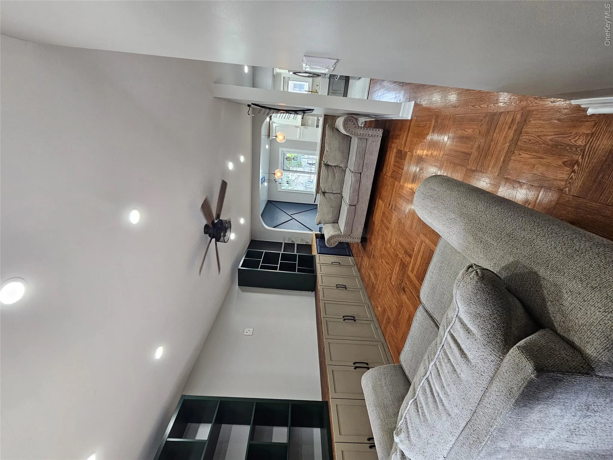 2082 Pitman Avenue, New York, NY, 3 Bedrooms Bedrooms, 7 Rooms Rooms,1 BathroomBathrooms,Residential Lease,For Rent,Pitman,0,999925 2082 Pitman Avenue, New York, NY, 3 Bedrooms Bedrooms, 7 Rooms Rooms,1 BathroomBathrooms,Residential Lease,For Rent,Pitman,0,999925