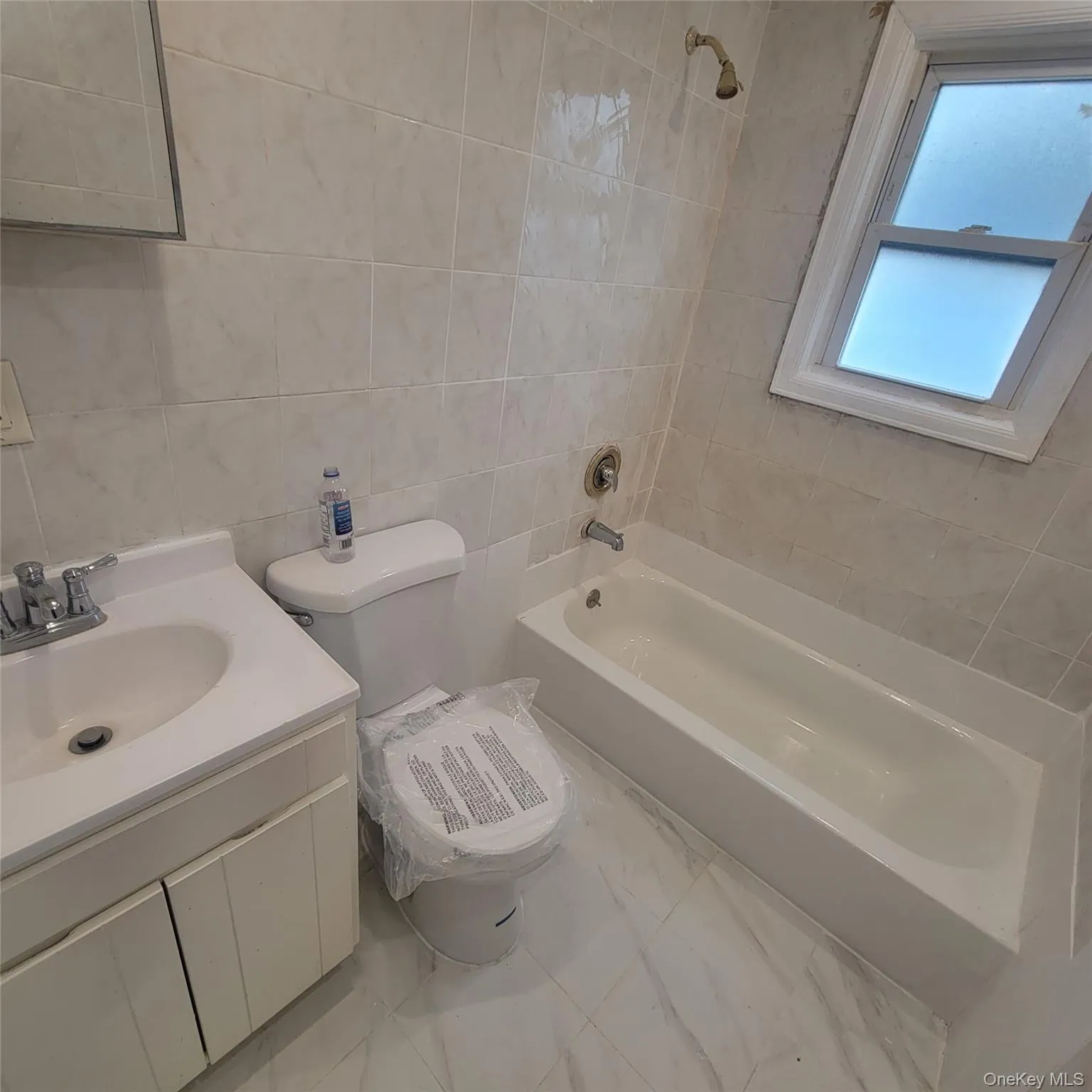 3 Keuka Road, Hempstead, NY, 3 Bedrooms Bedrooms, 7 Rooms Rooms,1 BathroomBathrooms,Residential Lease,For Rent,Keuka,0,999930 3 Keuka Road, Hempstead, NY, 3 Bedrooms Bedrooms, 7 Rooms Rooms,1 BathroomBathrooms,Residential Lease,For Rent,Keuka,0,999930