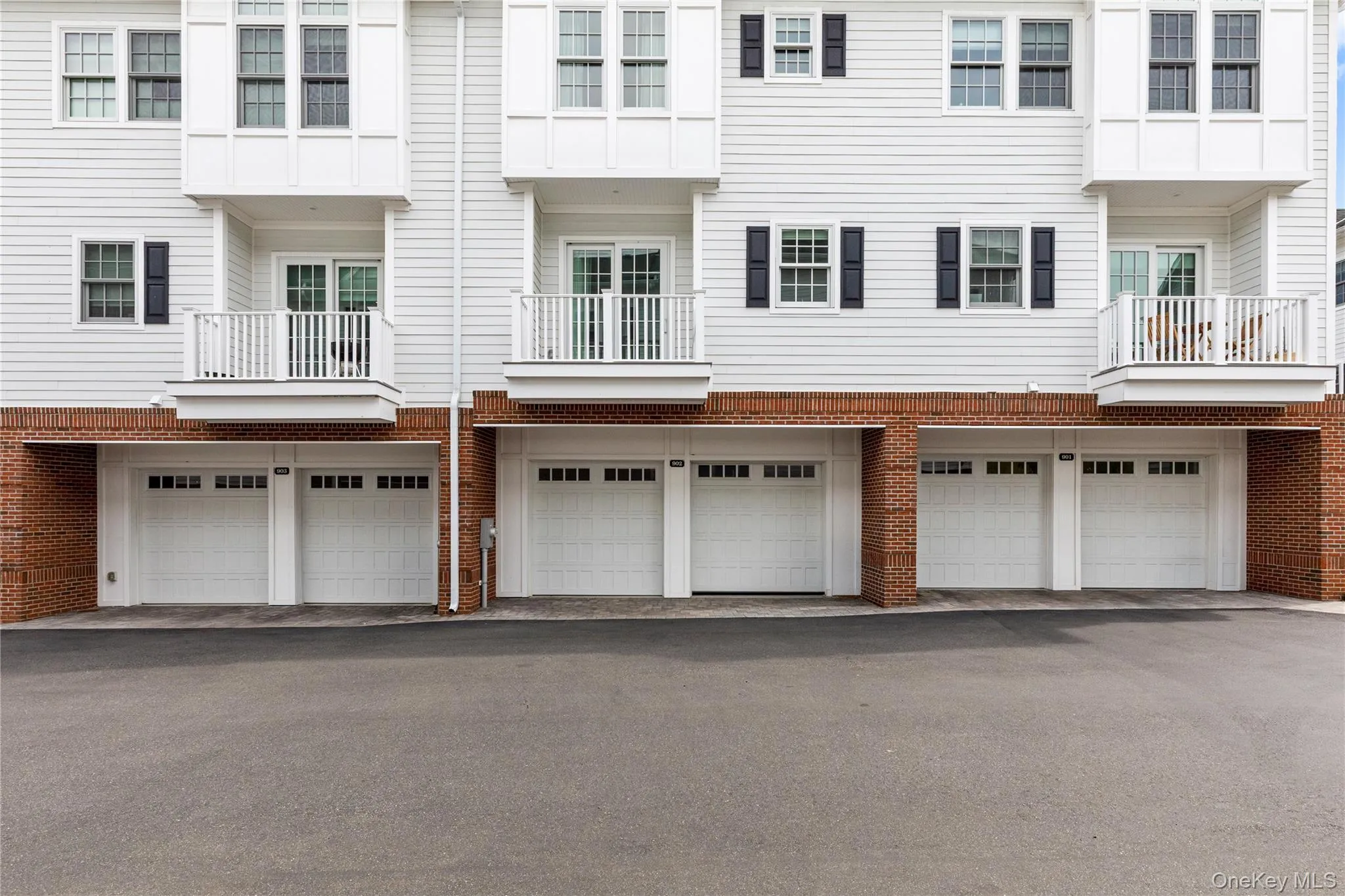 902 Mill Creek, North Hempstead, NY, 3 Bedrooms Bedrooms, 7 Rooms Rooms,3 BathroomsBathrooms,Residential Lease,For Rent,Mill,0,999932 902 Mill Creek, North Hempstead, NY, 3 Bedrooms Bedrooms, 7 Rooms Rooms,3 BathroomsBathrooms,Residential Lease,For Rent,Mill,0,999932