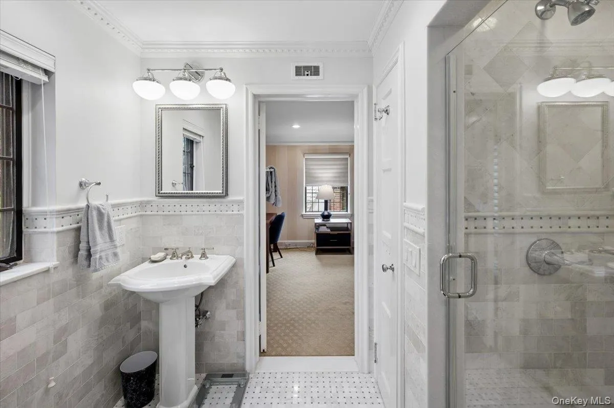 263 Corona Avenue, Pelham, NY, 6 Bedrooms Bedrooms, 12 Rooms Rooms,5 BathroomsBathrooms,Residential,For Rent,Corona,0,999933 263 Corona Avenue, Pelham, NY, 6 Bedrooms Bedrooms, 12 Rooms Rooms,5 BathroomsBathrooms,Residential,For Rent,Corona,0,999933