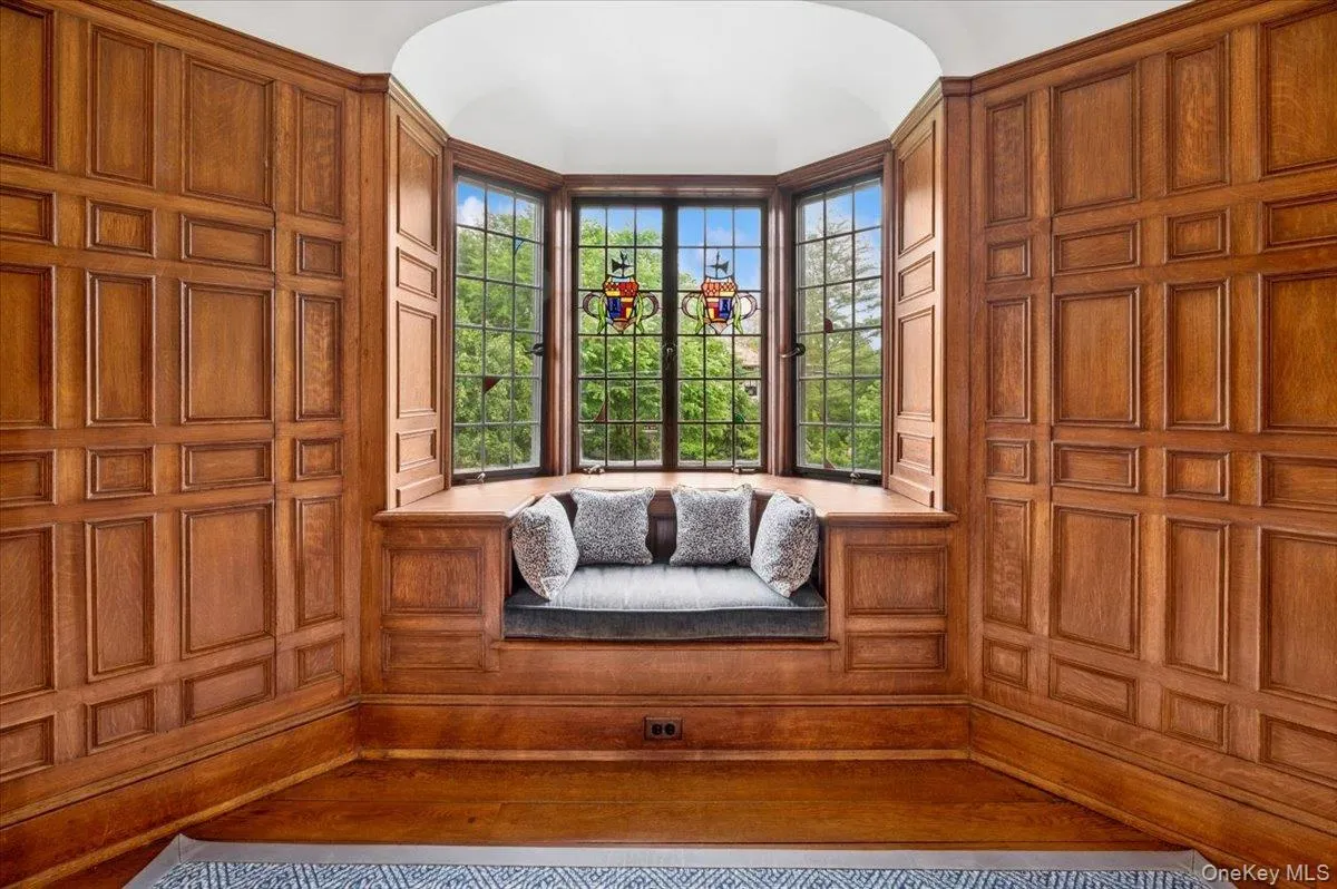 263 Corona Avenue, Pelham, NY, 6 Bedrooms Bedrooms, 12 Rooms Rooms,5 BathroomsBathrooms,Residential,For Rent,Corona,0,999933 263 Corona Avenue, Pelham, NY, 6 Bedrooms Bedrooms, 12 Rooms Rooms,5 BathroomsBathrooms,Residential,For Rent,Corona,0,999933