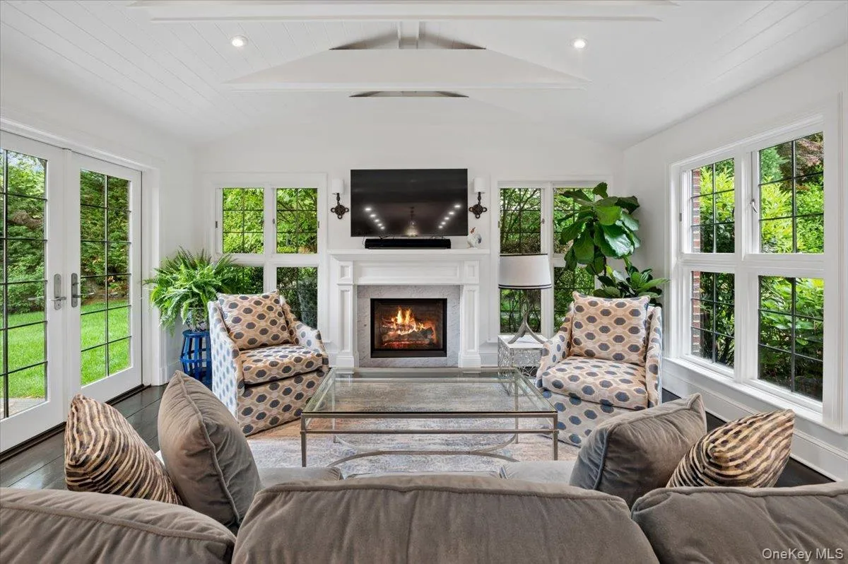 263 Corona Avenue, Pelham, NY, 6 Bedrooms Bedrooms, 12 Rooms Rooms,5 BathroomsBathrooms,Residential,For Rent,Corona,0,999933 263 Corona Avenue, Pelham, NY, 6 Bedrooms Bedrooms, 12 Rooms Rooms,5 BathroomsBathrooms,Residential,For Rent,Corona,0,999933