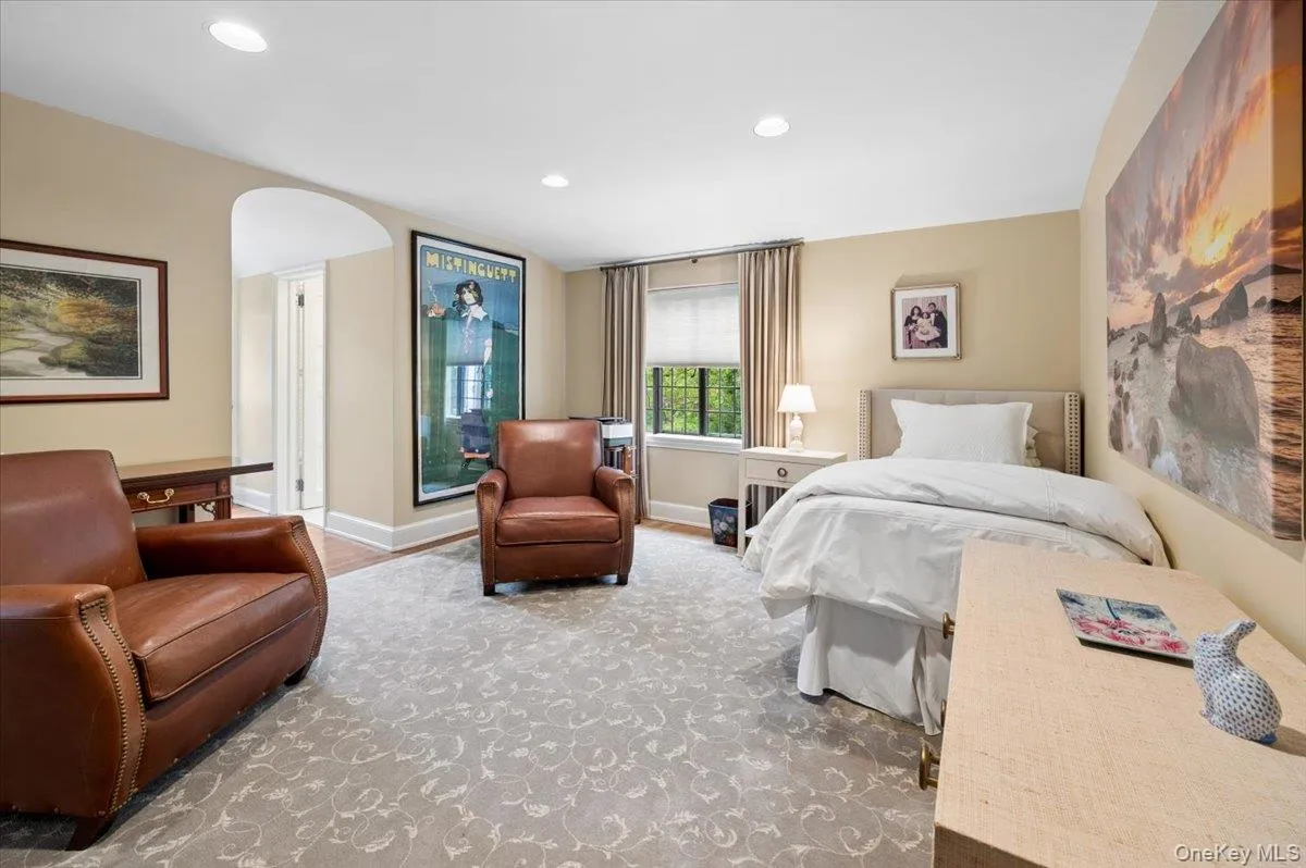 263 Corona Avenue, Pelham, NY, 6 Bedrooms Bedrooms, 12 Rooms Rooms,5 BathroomsBathrooms,Residential,For Rent,Corona,0,999933 263 Corona Avenue, Pelham, NY, 6 Bedrooms Bedrooms, 12 Rooms Rooms,5 BathroomsBathrooms,Residential,For Rent,Corona,0,999933