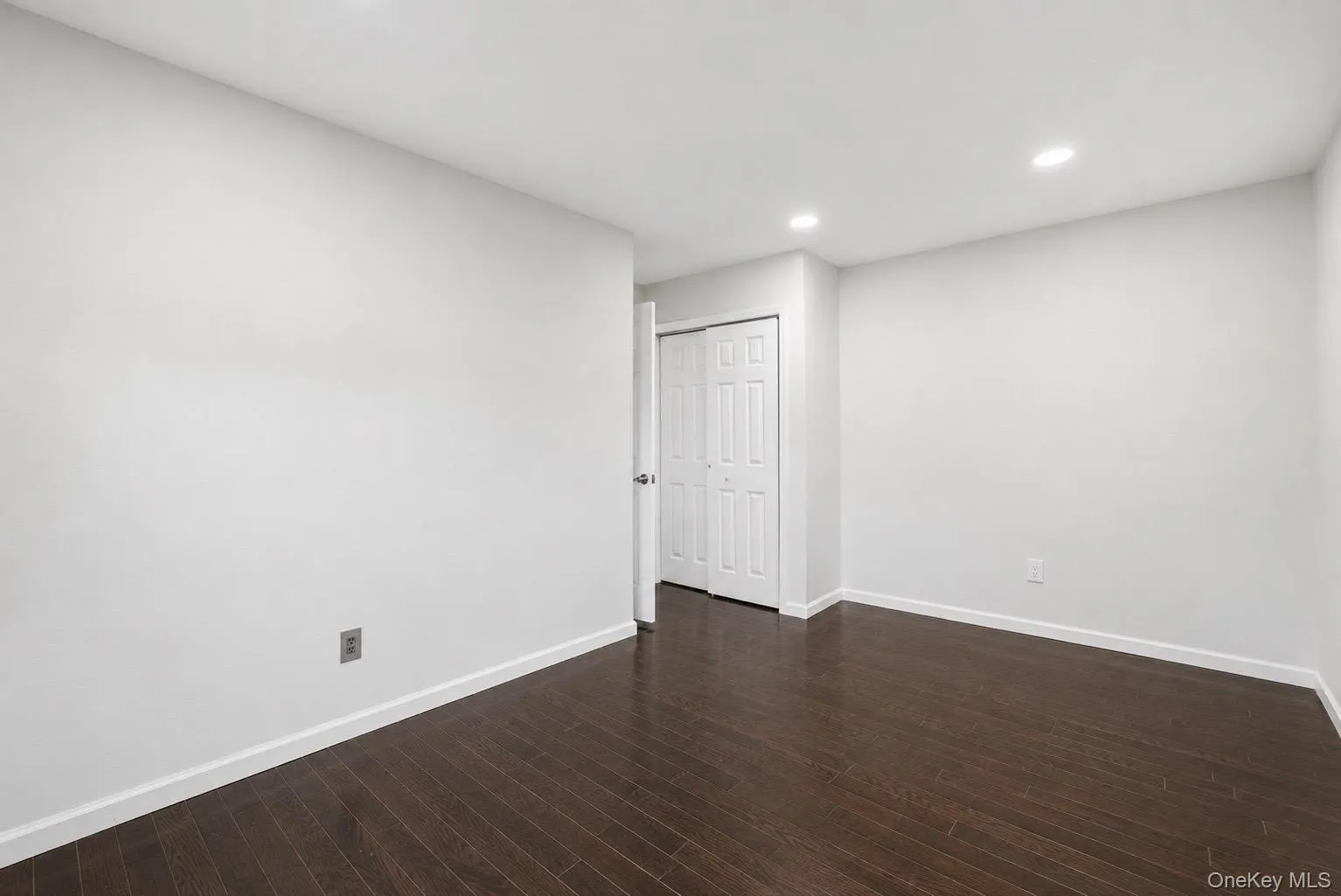 1413 Peters Boulevard, Islip, NY, 3 Bedrooms Bedrooms, 7 Rooms Rooms,2 BathroomsBathrooms,Residential,For Rent,Peters,0,999944 1413 Peters Boulevard, Islip, NY, 3 Bedrooms Bedrooms, 7 Rooms Rooms,2 BathroomsBathrooms,Residential,For Rent,Peters,0,999944