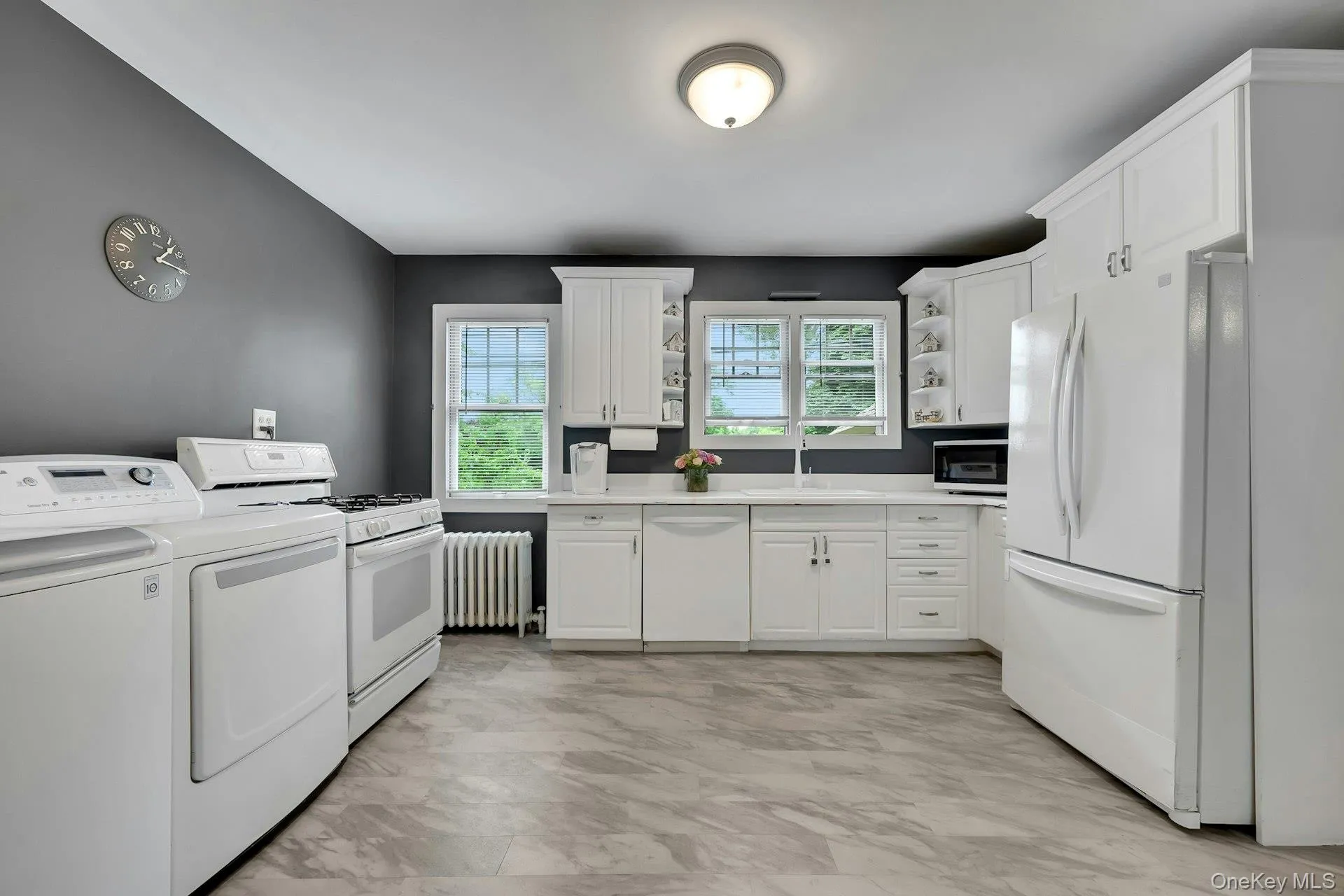 Eat-in Kitchen - Laundry Area Eat-in Kitchen - Laundry Area