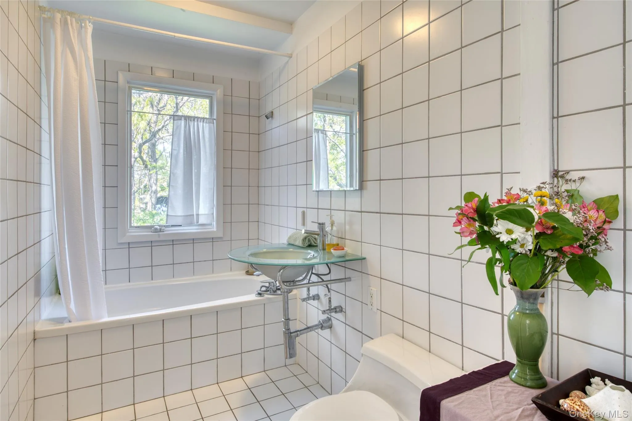 First floor bath First floor bath