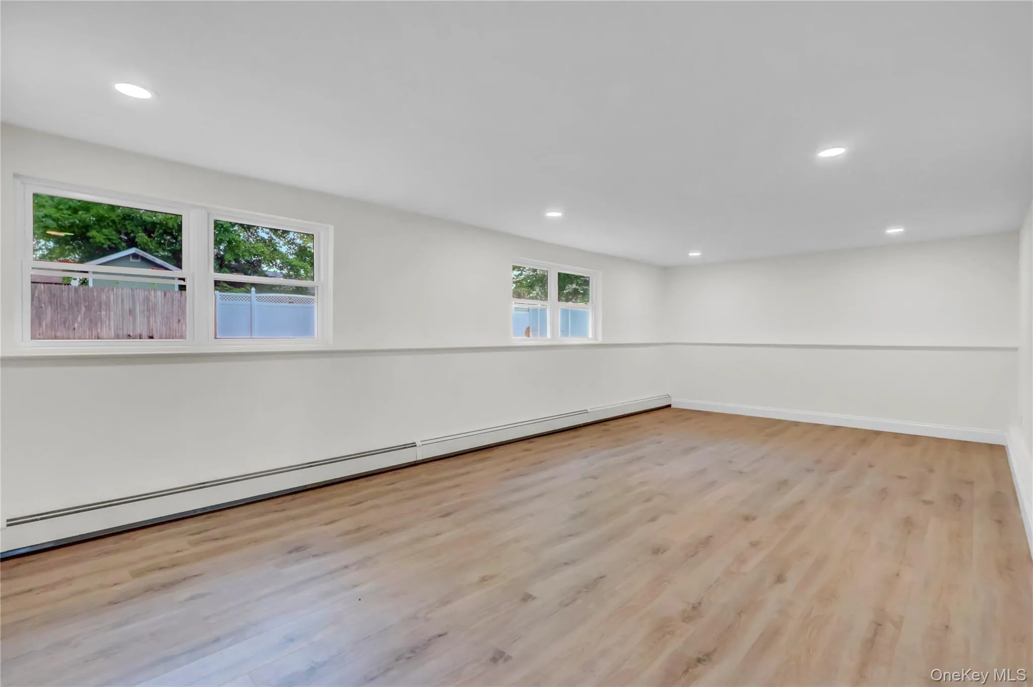 15 Glenwood Lane, Huntington, NY, 3 Bedrooms Bedrooms, 6 Rooms Rooms,2 BathroomsBathrooms,Residential,For Rent,Glenwood,0,999958 15 Glenwood Lane, Huntington, NY, 3 Bedrooms Bedrooms, 6 Rooms Rooms,2 BathroomsBathrooms,Residential,For Rent,Glenwood,0,999958
