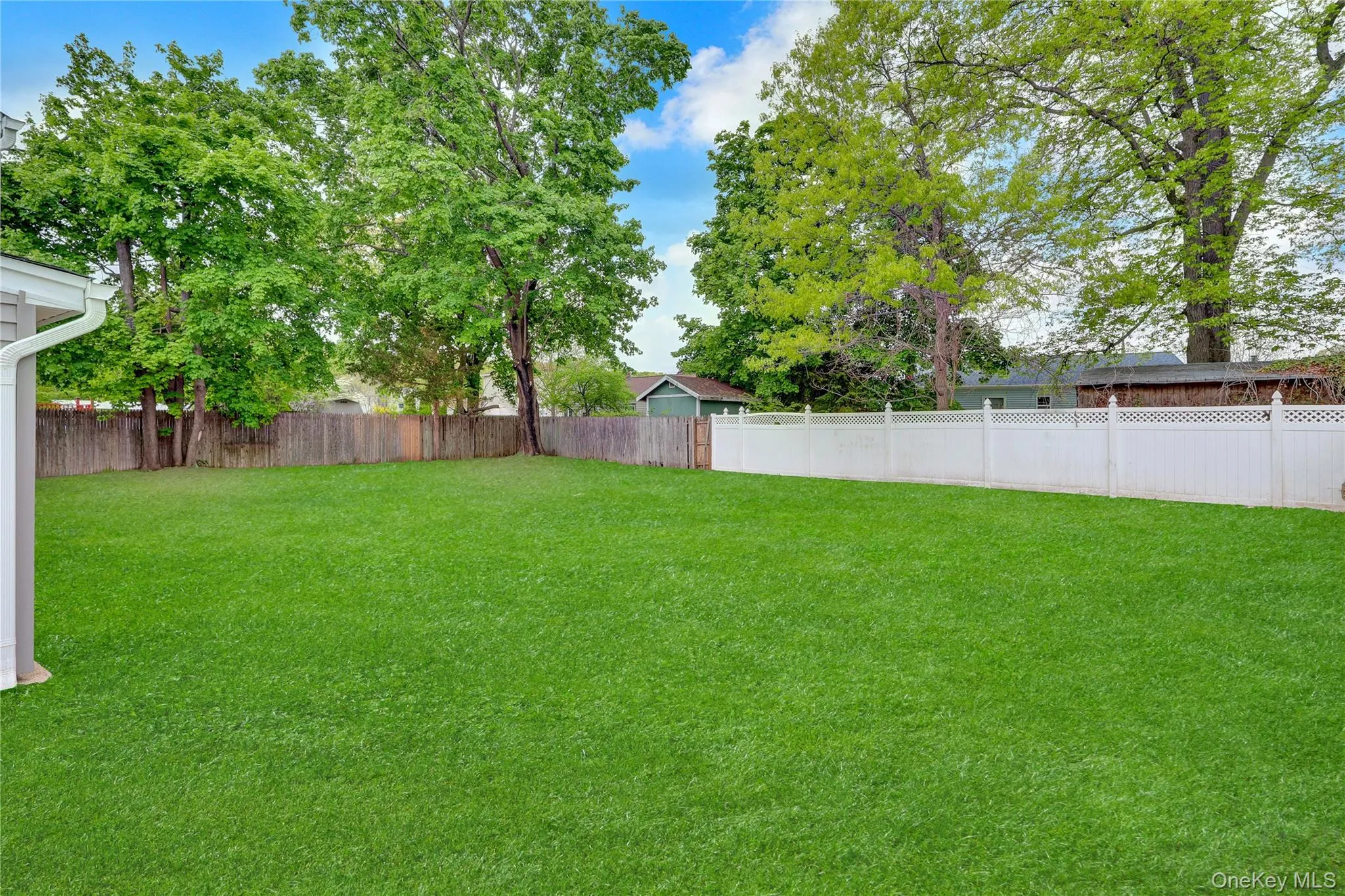 15 Glenwood Lane, Huntington, NY, 3 Bedrooms Bedrooms, 6 Rooms Rooms,2 BathroomsBathrooms,Residential,For Rent,Glenwood,0,999958 15 Glenwood Lane, Huntington, NY, 3 Bedrooms Bedrooms, 6 Rooms Rooms,2 BathroomsBathrooms,Residential,For Rent,Glenwood,0,999958