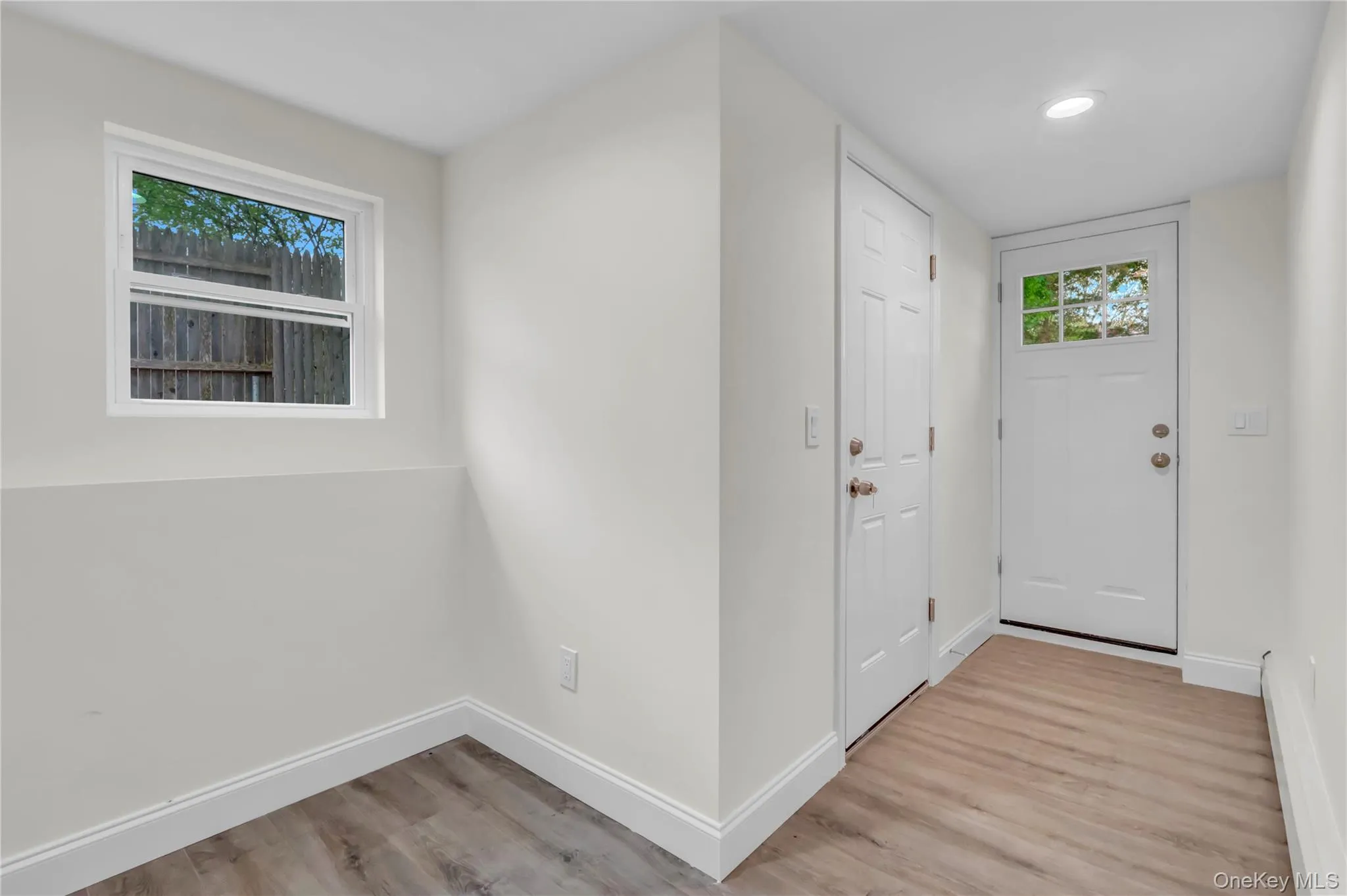 15 Glenwood Lane, Huntington, NY, 3 Bedrooms Bedrooms, 6 Rooms Rooms,2 BathroomsBathrooms,Residential,For Rent,Glenwood,0,999958 15 Glenwood Lane, Huntington, NY, 3 Bedrooms Bedrooms, 6 Rooms Rooms,2 BathroomsBathrooms,Residential,For Rent,Glenwood,0,999958