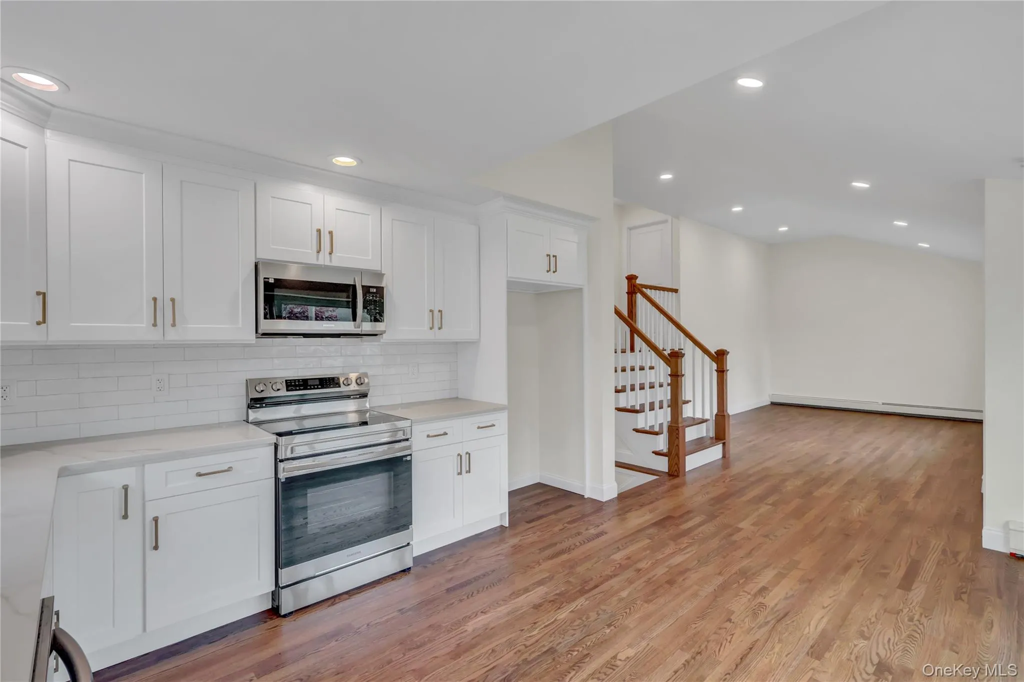 15 Glenwood Lane, Huntington, NY, 3 Bedrooms Bedrooms, 6 Rooms Rooms,2 BathroomsBathrooms,Residential,For Rent,Glenwood,0,999958 15 Glenwood Lane, Huntington, NY, 3 Bedrooms Bedrooms, 6 Rooms Rooms,2 BathroomsBathrooms,Residential,For Rent,Glenwood,0,999958