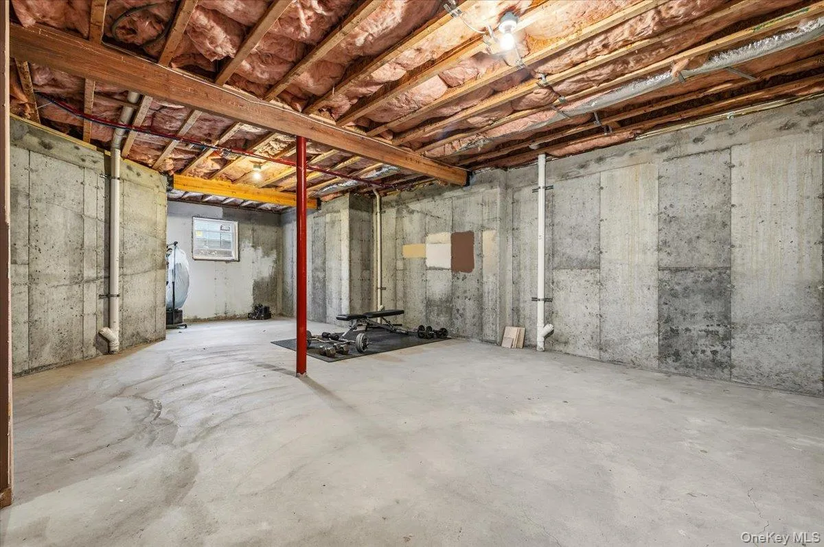 Full unfinished basement with very high ceiling Full unfinished basement with very high ceiling